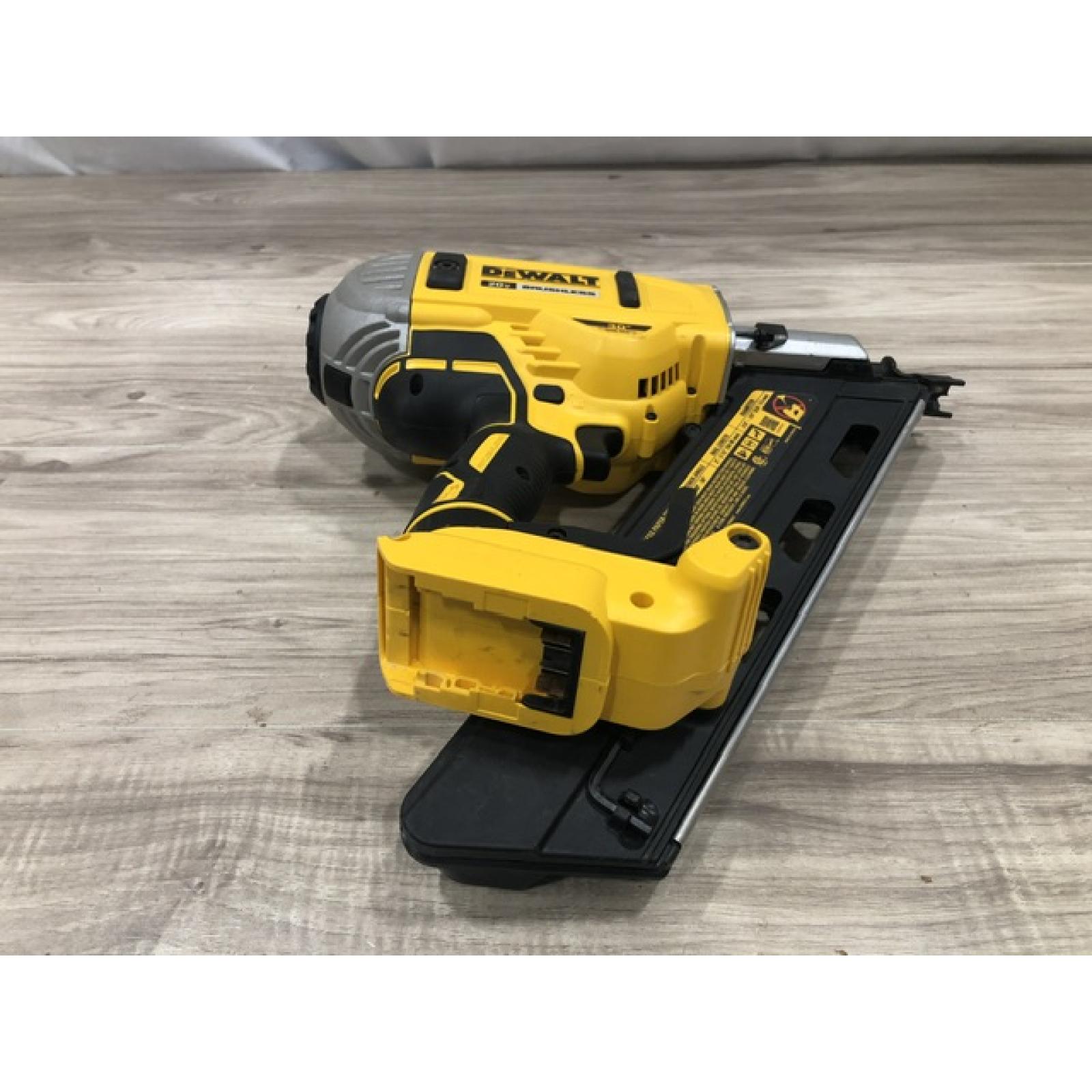AS-IS DEWALT DCN692B 20V MAX Li-Ion Framing Nailer (Bare Tool) New