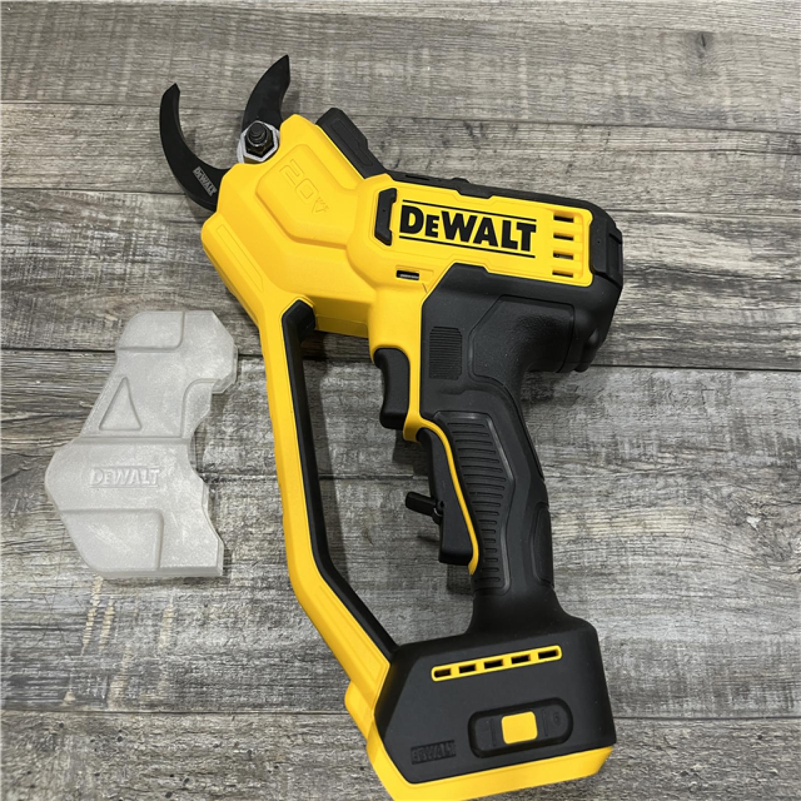 AS-IS DEWALT 20-Volt MAX 1 -1/2 in. Capacity Cordless Battery Powered Pruner (Tool Only)