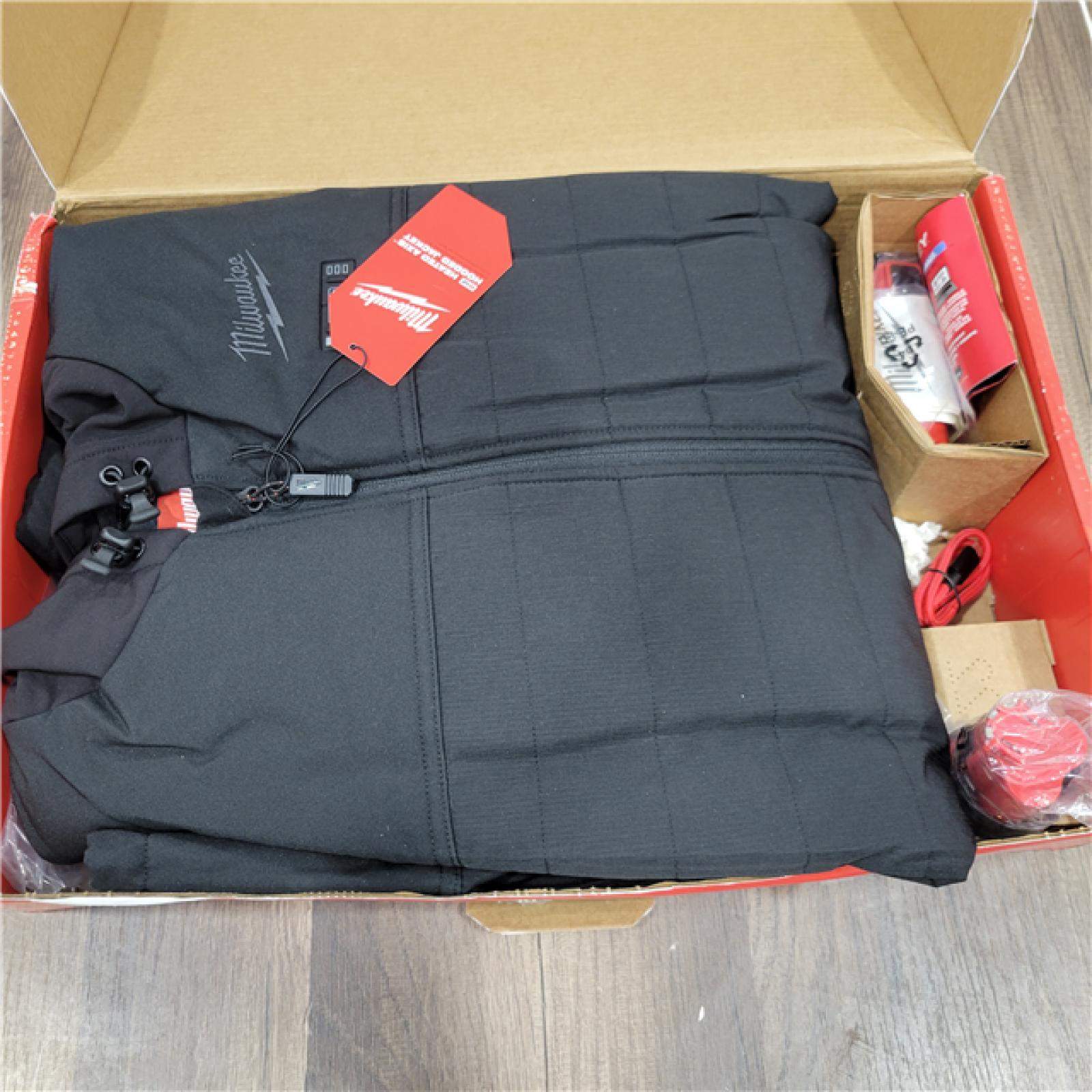 AS-IS Milwaukee Men's M12 Heated AXIS Jacket