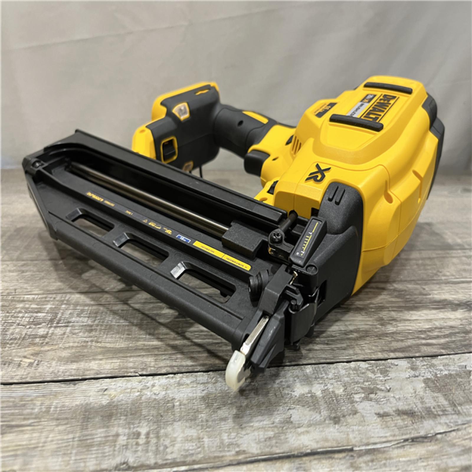 AS-IS DEWALT 20V MAX XR 16-Gauge Lithium-Ion Cordless Finish Nailer (Tool Only)