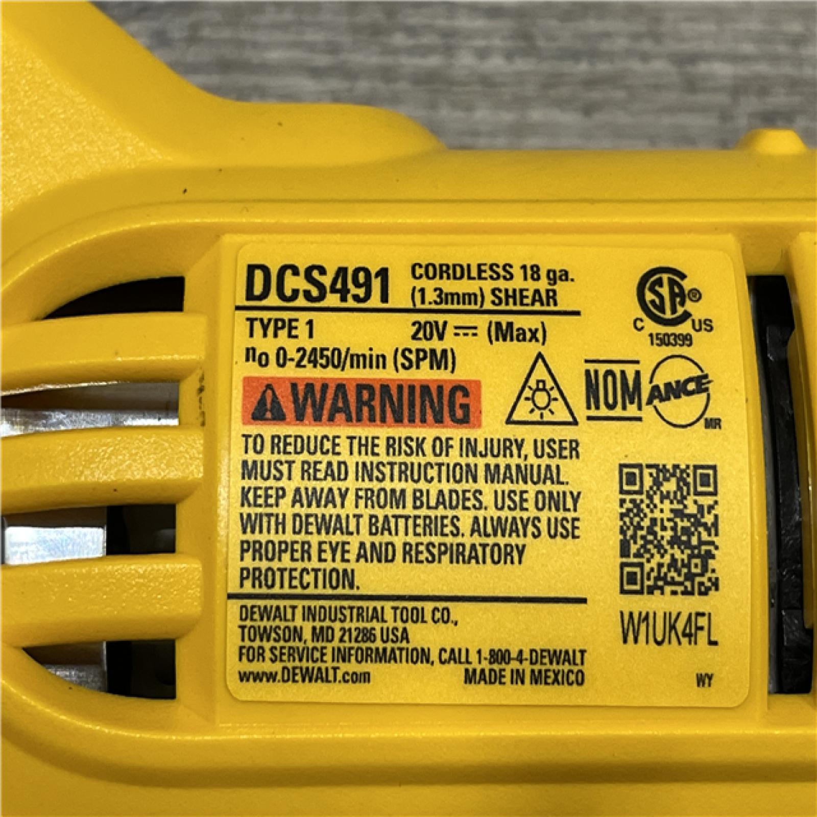 AS-IS DEWALT 20V MAX Cordless 18-Gauge Swivel Head Shears (Tool Only)