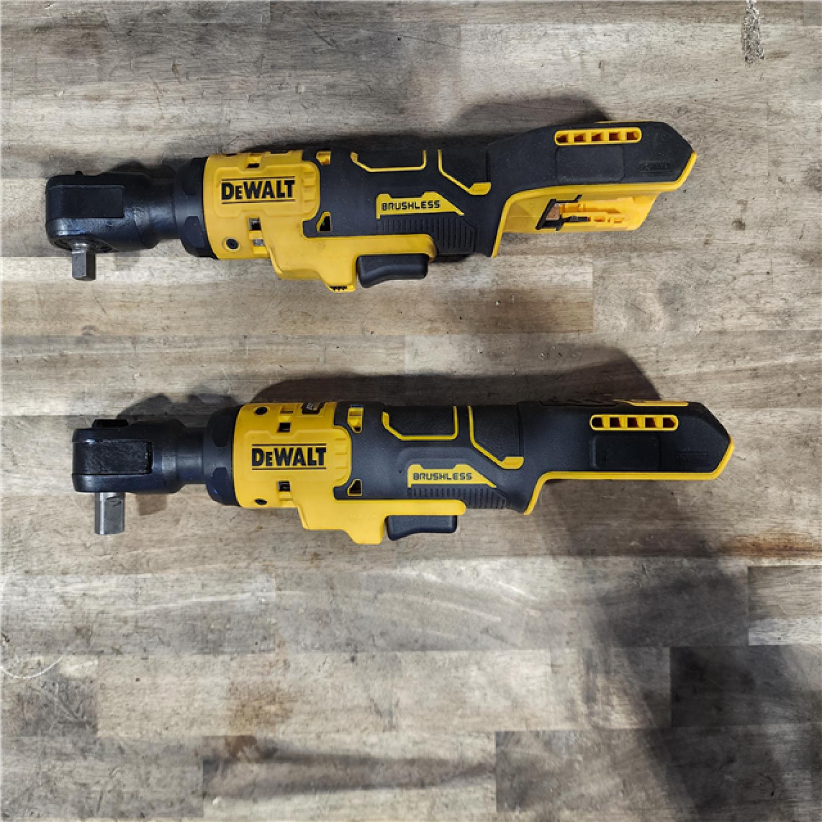 HOUSTON LOCATION - AS-IS DEWALT 2 TOOL COMBO KIT W/ (2) BATTERY & CHARGER