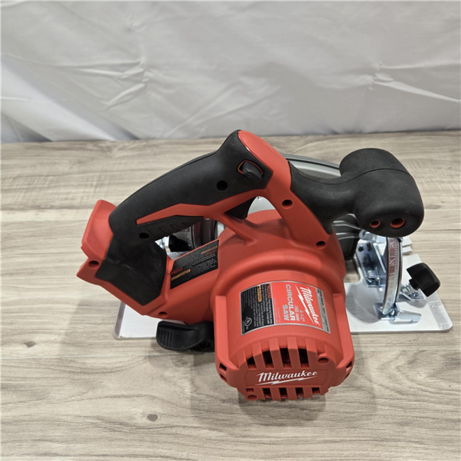 GOOD! - Milwaukee M18 6 1/2 Circular Saw (Tool Only)