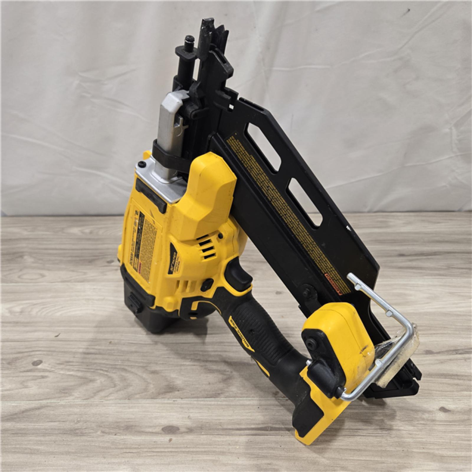 AS-IS DEWALT 20V 30 Degree Cordless Framing Nailer (Tool-Only)