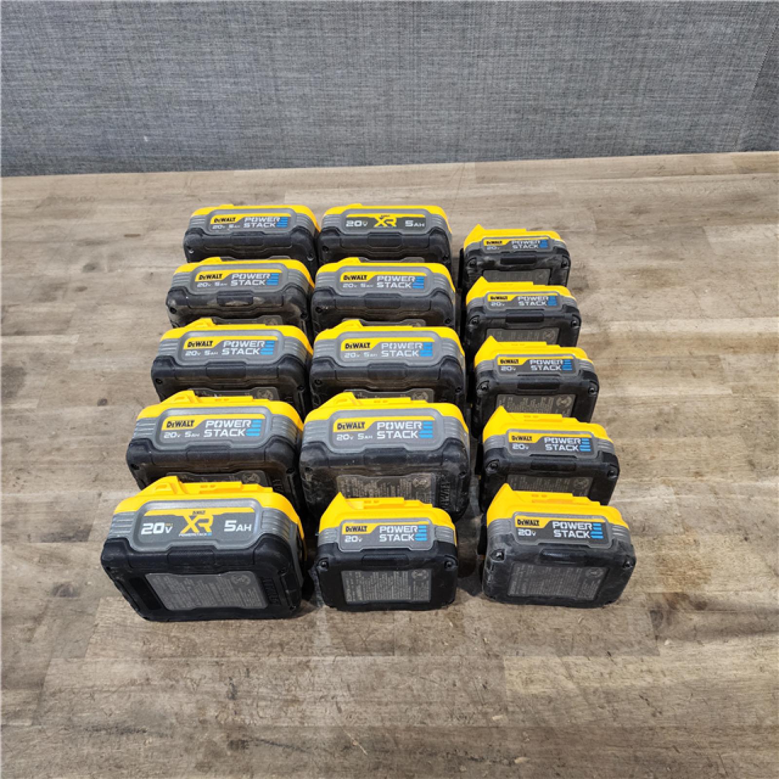 HOUSTON LOCATION - AS-IS DEWALT BATTERY PACK QTY - 15