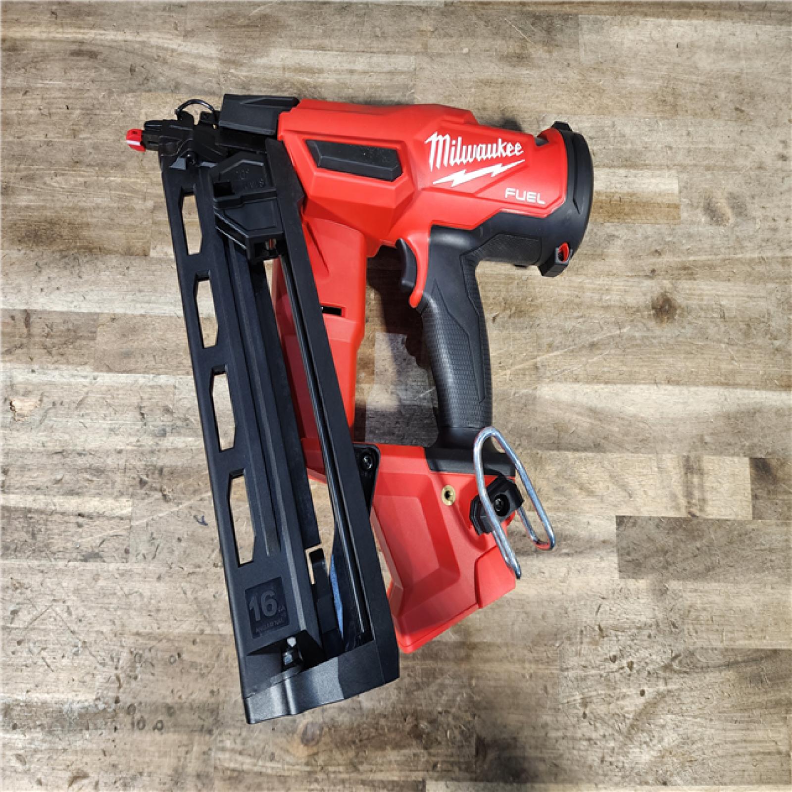 HOUSTON LOCATION - AS-IS Milwaukee 2841-20 18V Cordless Gen II 16 Gauge Angled Finish Nailer (Tool Only)