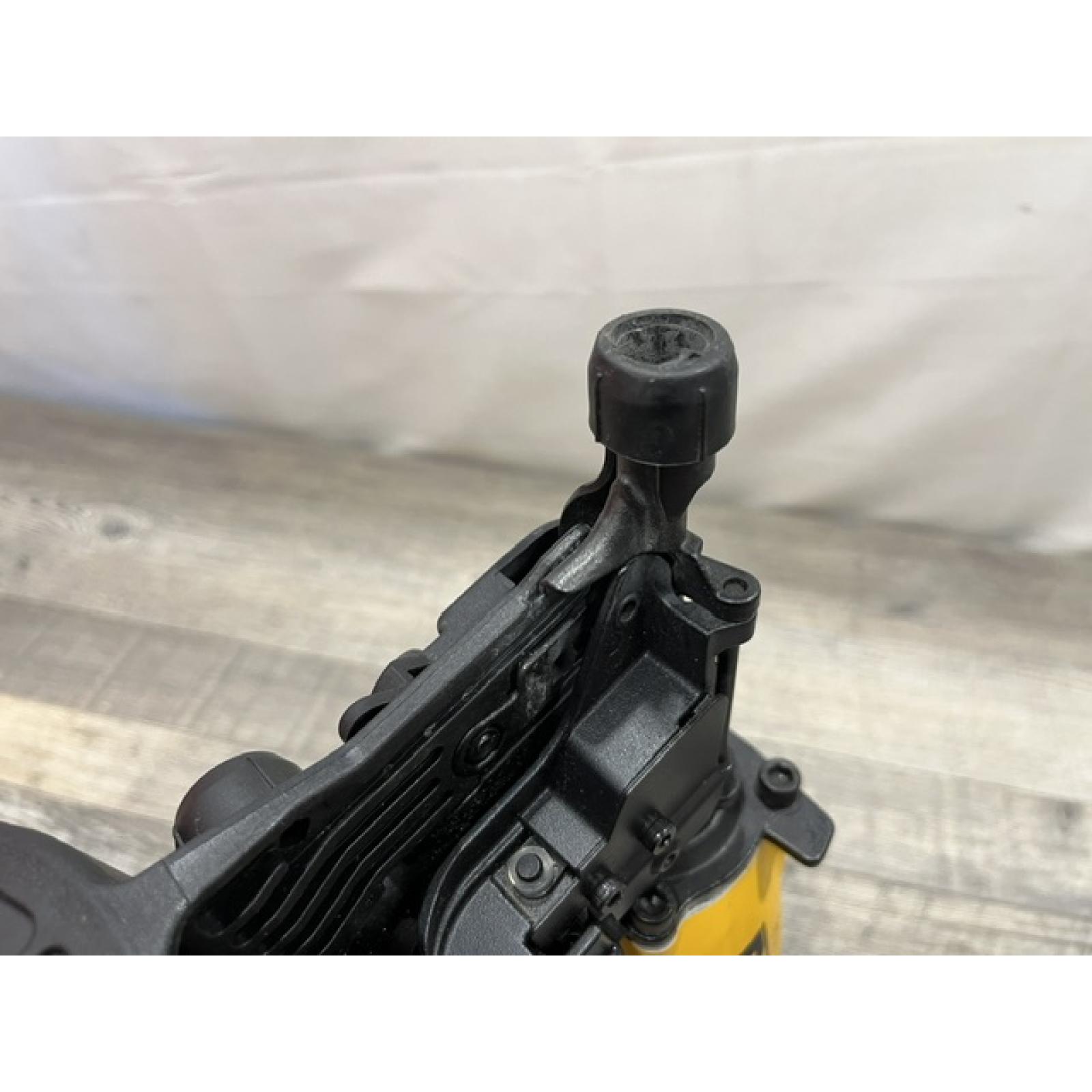 AS-IS DEWALT Pneumatic 15-Degree Coil Corded Siding Nailer