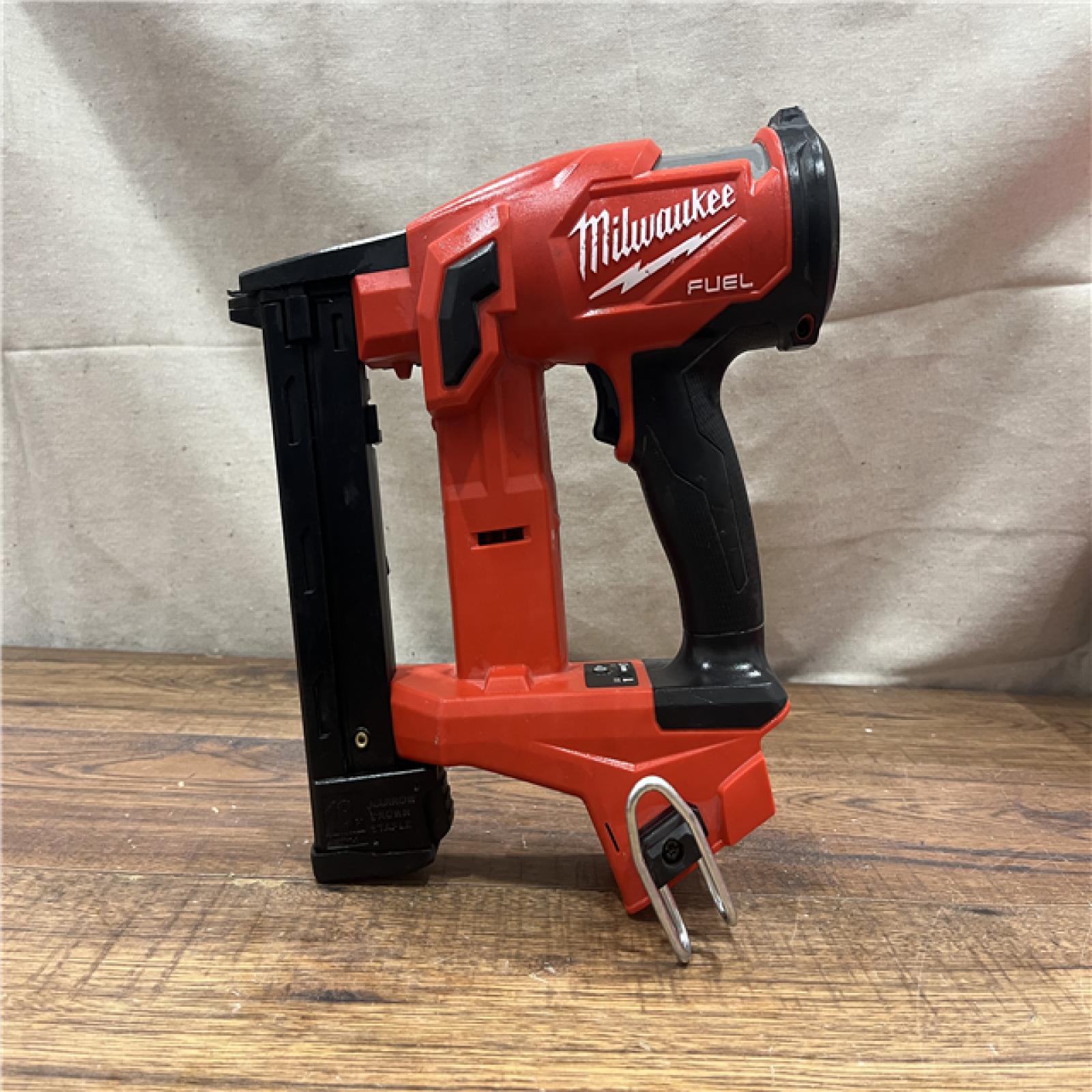 AS-IS MILWAUKEE M18 FUEL 18-Volt Lithium-Ion Brushless Cordless 18-Gauge 1/4 in. Narrow Crown Stapler (Tool-Only)
