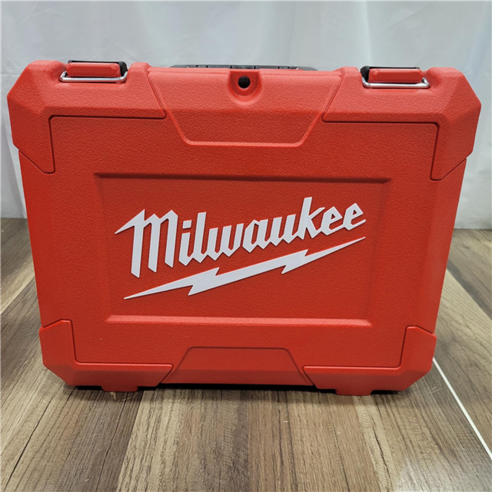 AS-IS Milwaukee M12 12-Volt Lithium-Ion Cordless PEX Expansion Tool Kit with (2) 1.5 Ah Batteries, (3) Expansion Heads and Hard Case