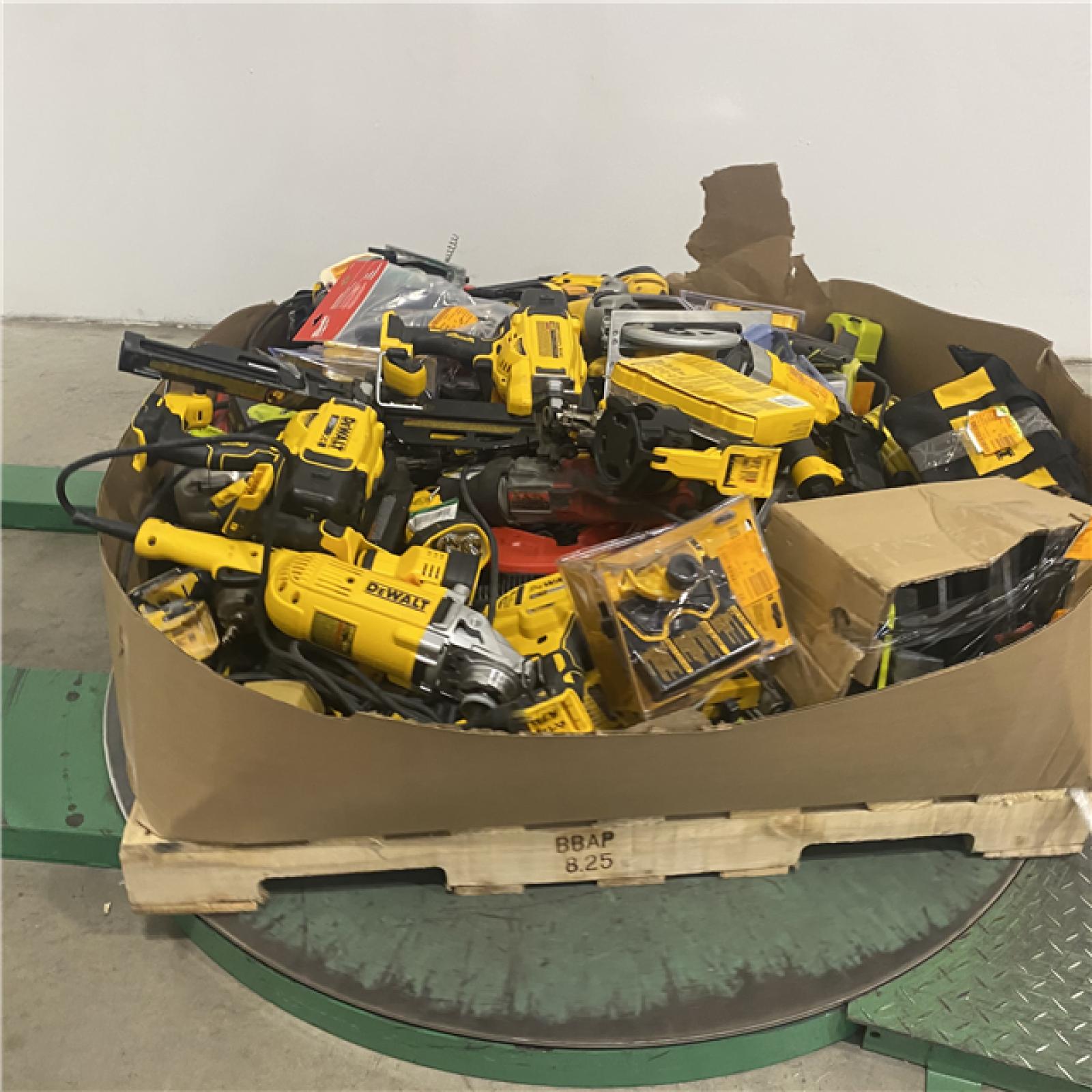 Dallas Location - As-Is Tool Pallet