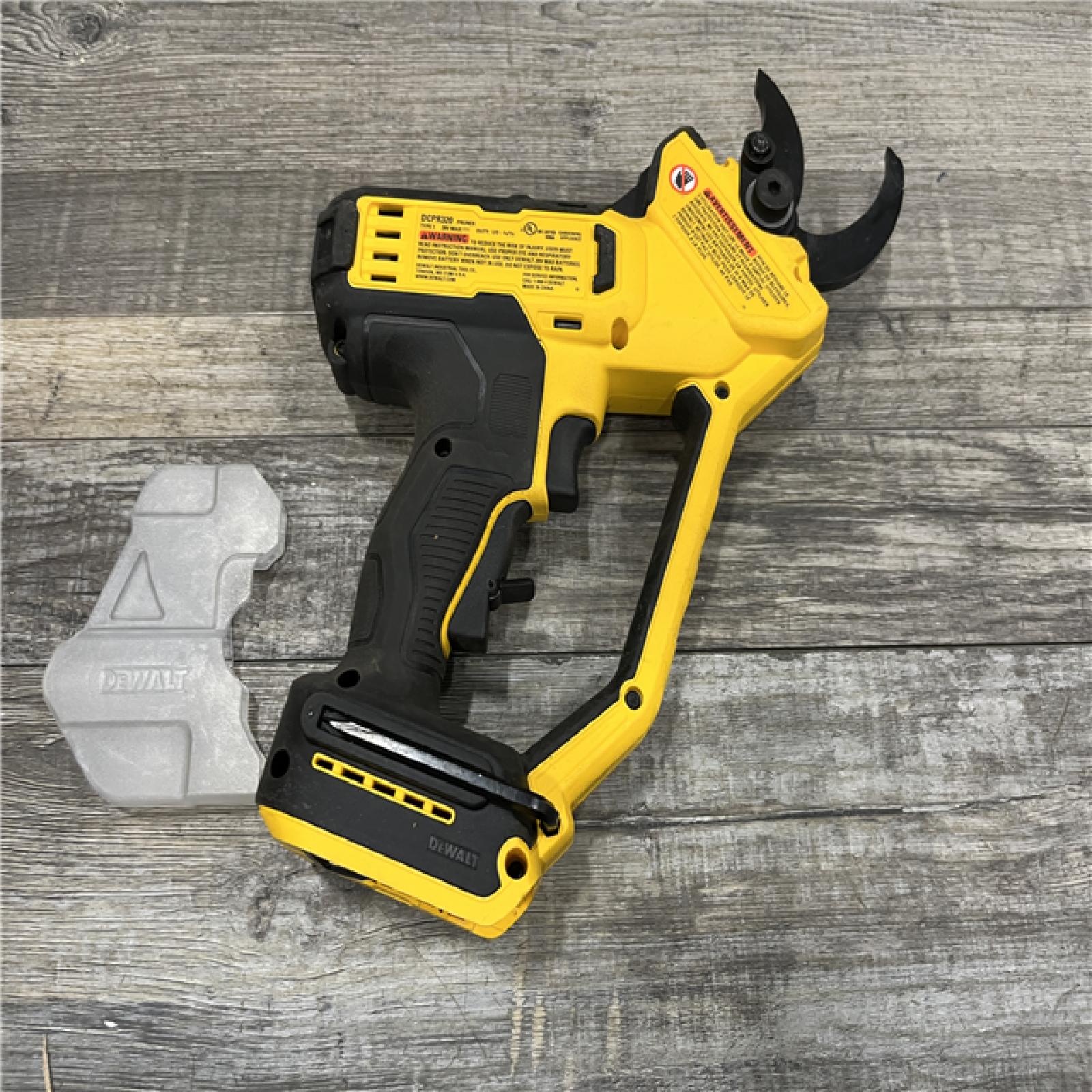 AS-IS DEWALT 20-Volt MAX 1 -1/2 in. Capacity Cordless Battery Powered Pruner Kit