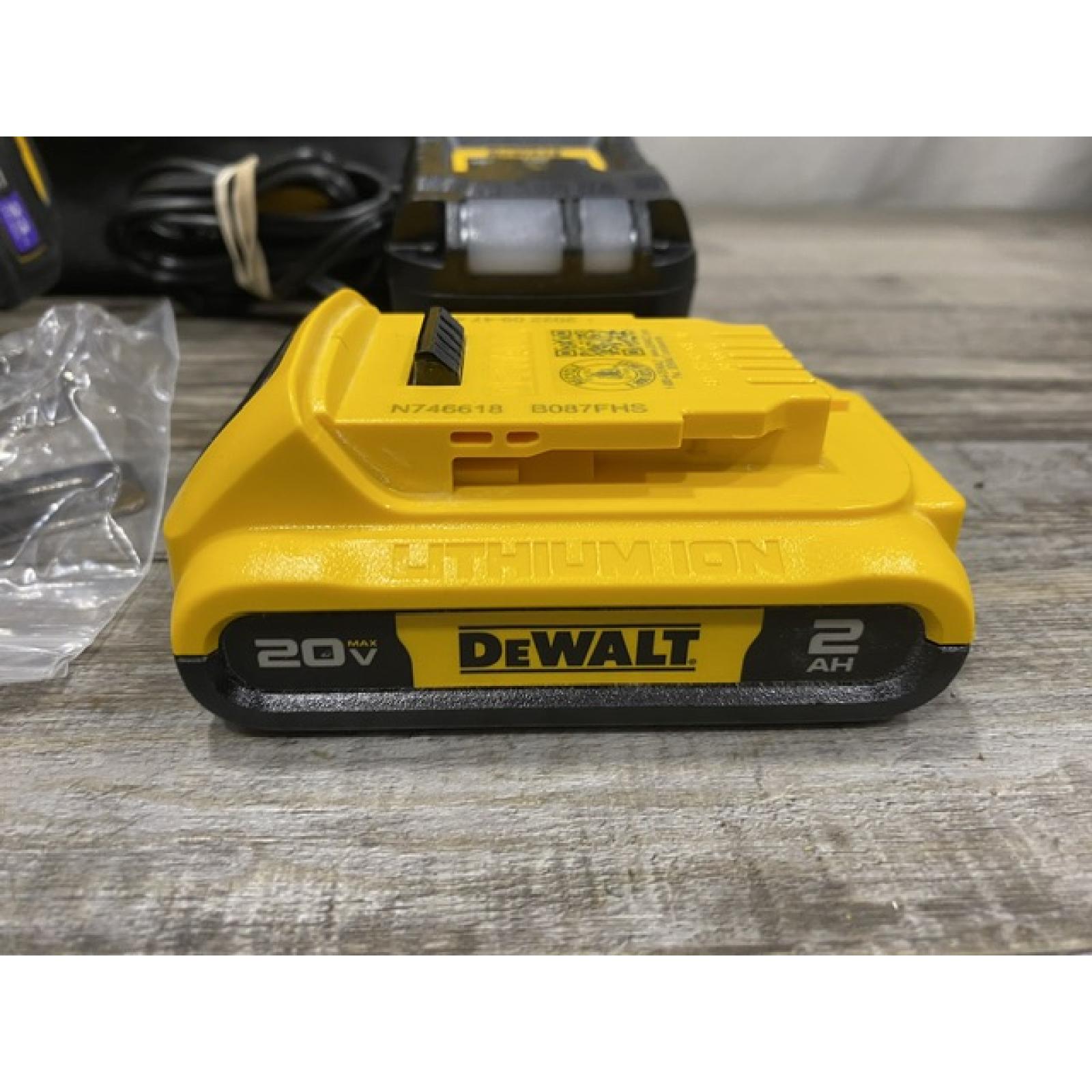 AS-IS DEWALT ATOMIC 20V MAX Lithium Ion Cordless 23 Gauge Pin Nailer Kit