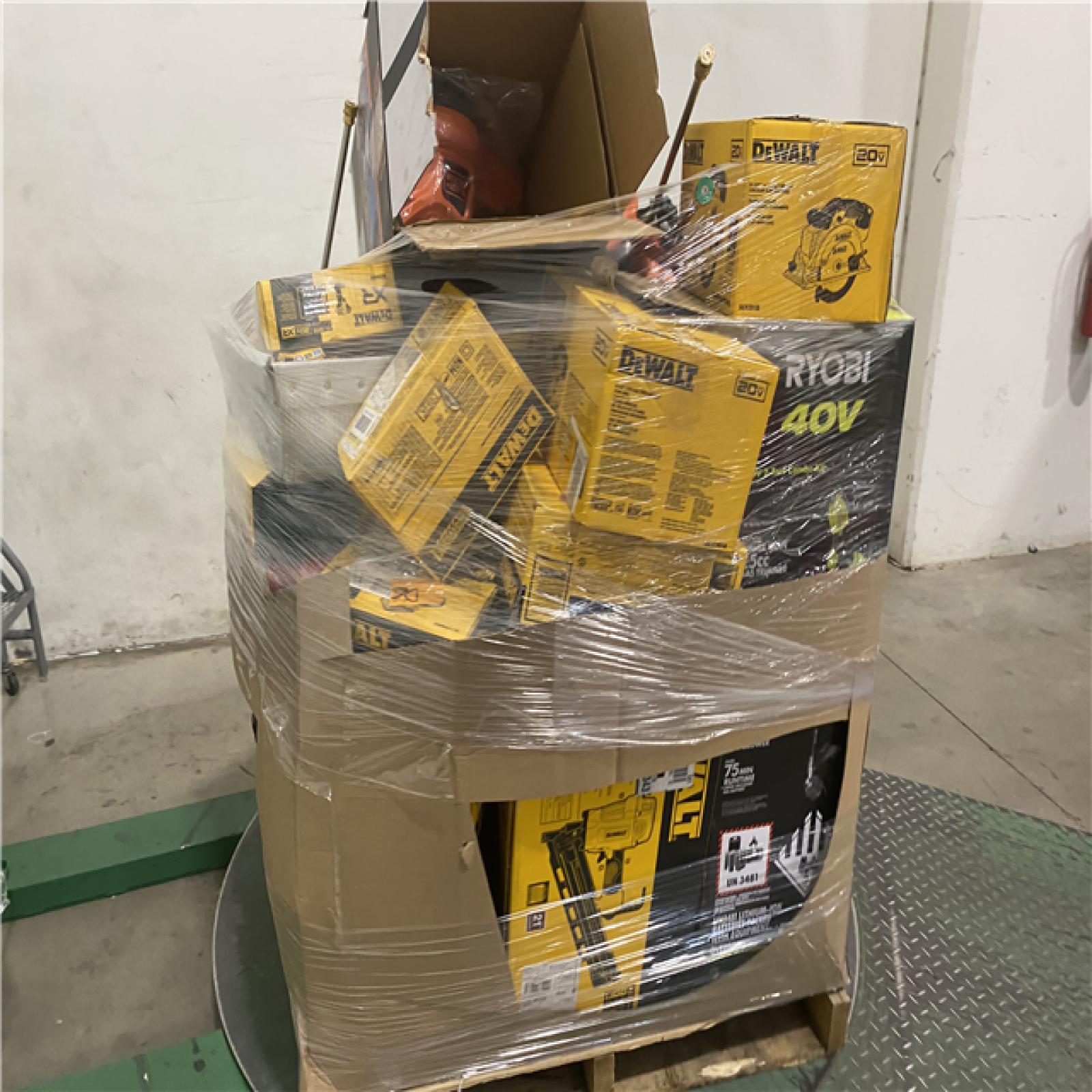 Dallas Location - As-Is Tool Pallet