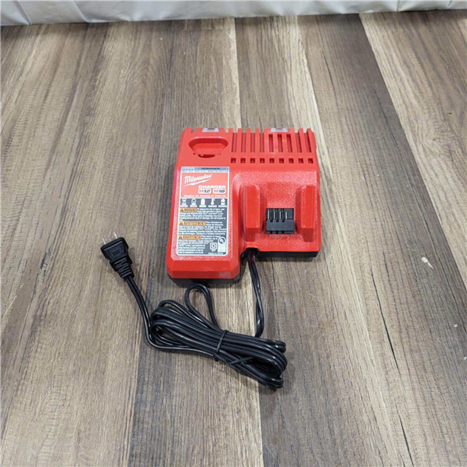 AS IS Milwaukee M18 Compact Brushless 1/4  Hex Impact Driver Kit