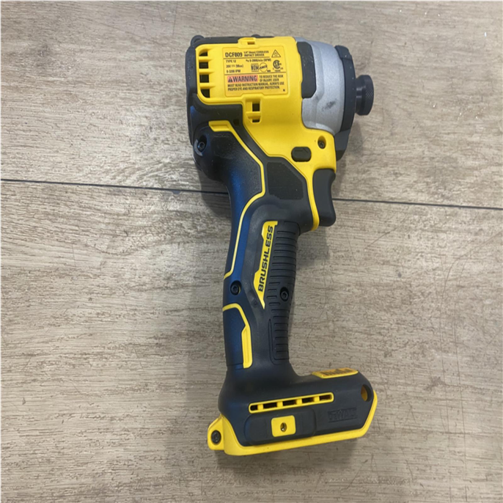 AS-IS DEWALT Atomic 20V Max Lithium-Ion Brushless Cordless Compact 1/4 in. Impact Driver Kit