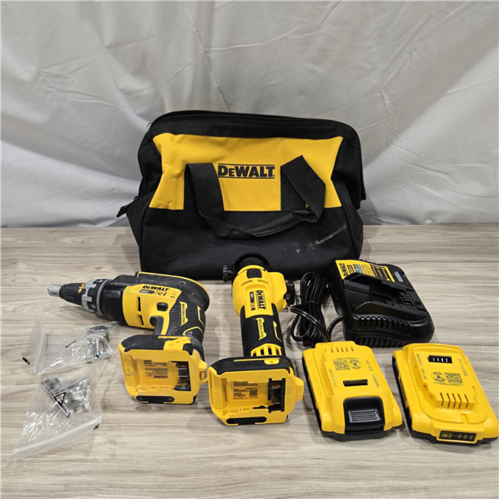 AS-IS DEWALT 20V MAX XR Lithium-Ion Brushless Cordless 2-Tool Combo Kit