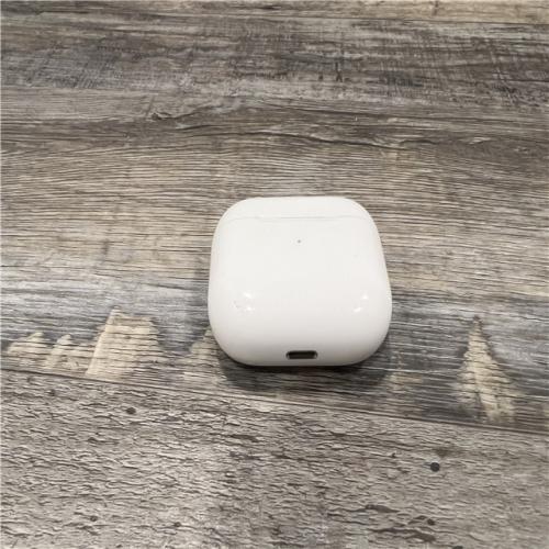 AS-IS Apple - AirPods (3rd generation) with Lightning Charging Case - White