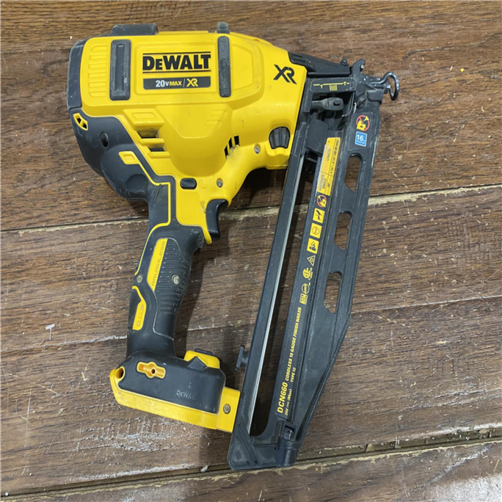 AS-IS DeWalt DCN660D1 20V 16 Gauge Cordless Angled Finish Nailer Kit W/ 2Ah Battery