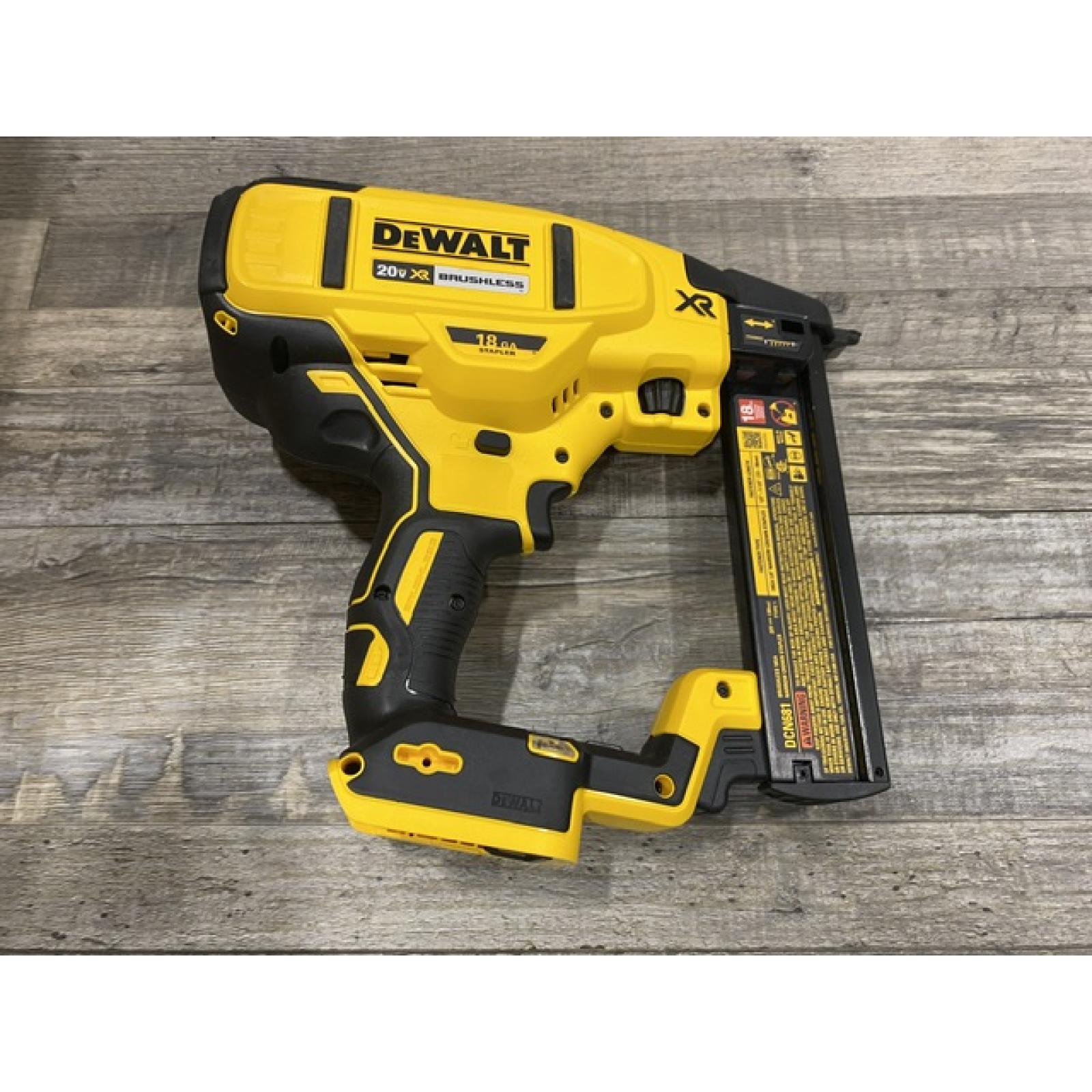 AS-IS DEWALT 20V MAX XR Lithium-Ion Cordless 18-Gauge Narrow Crown Stapler Kit