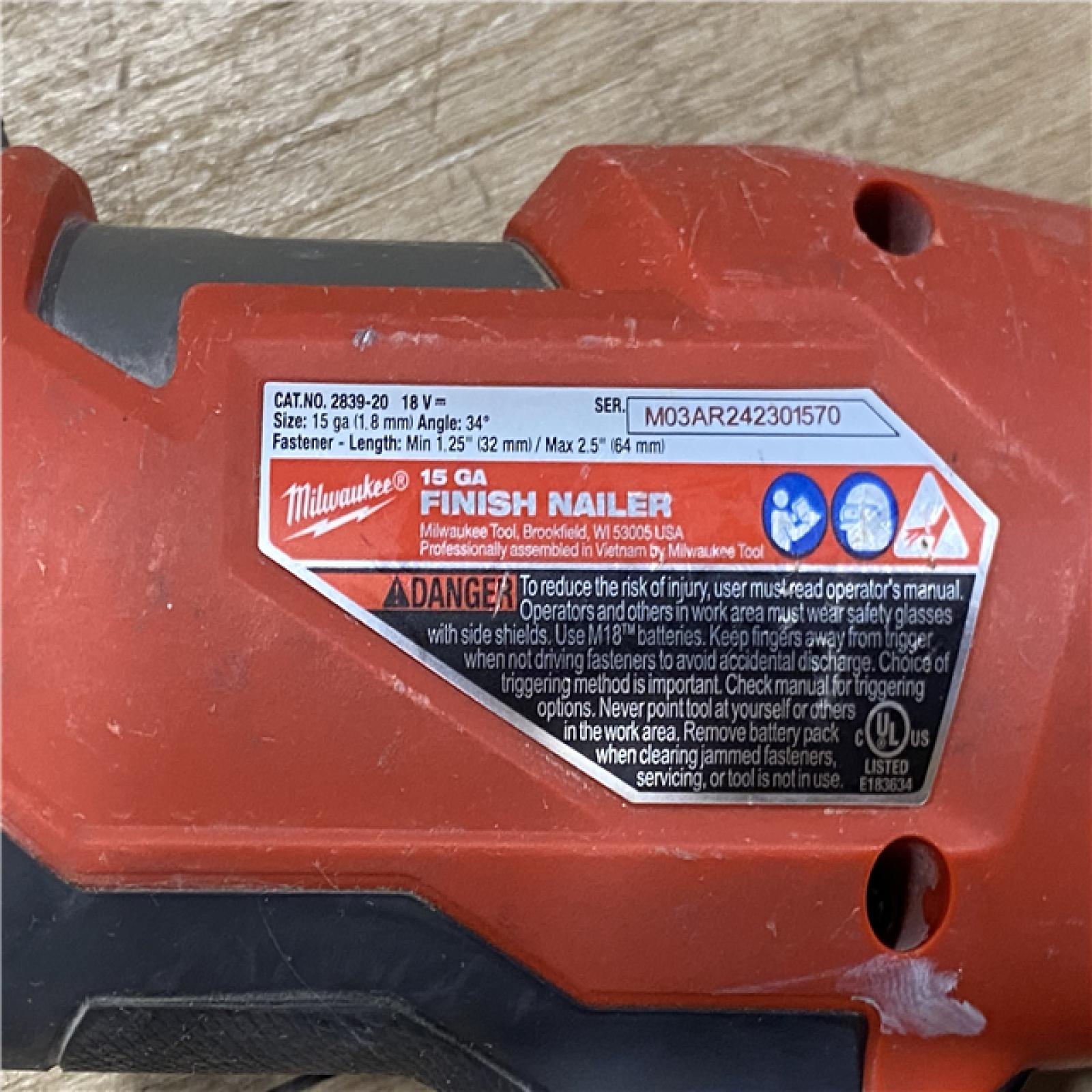 AS-IS Milwaukee FUEL 18-Volt Lithium-Ion Brushless Cordless Gen II 15-Gauge Angled Finish Nailer (Tool-Only)