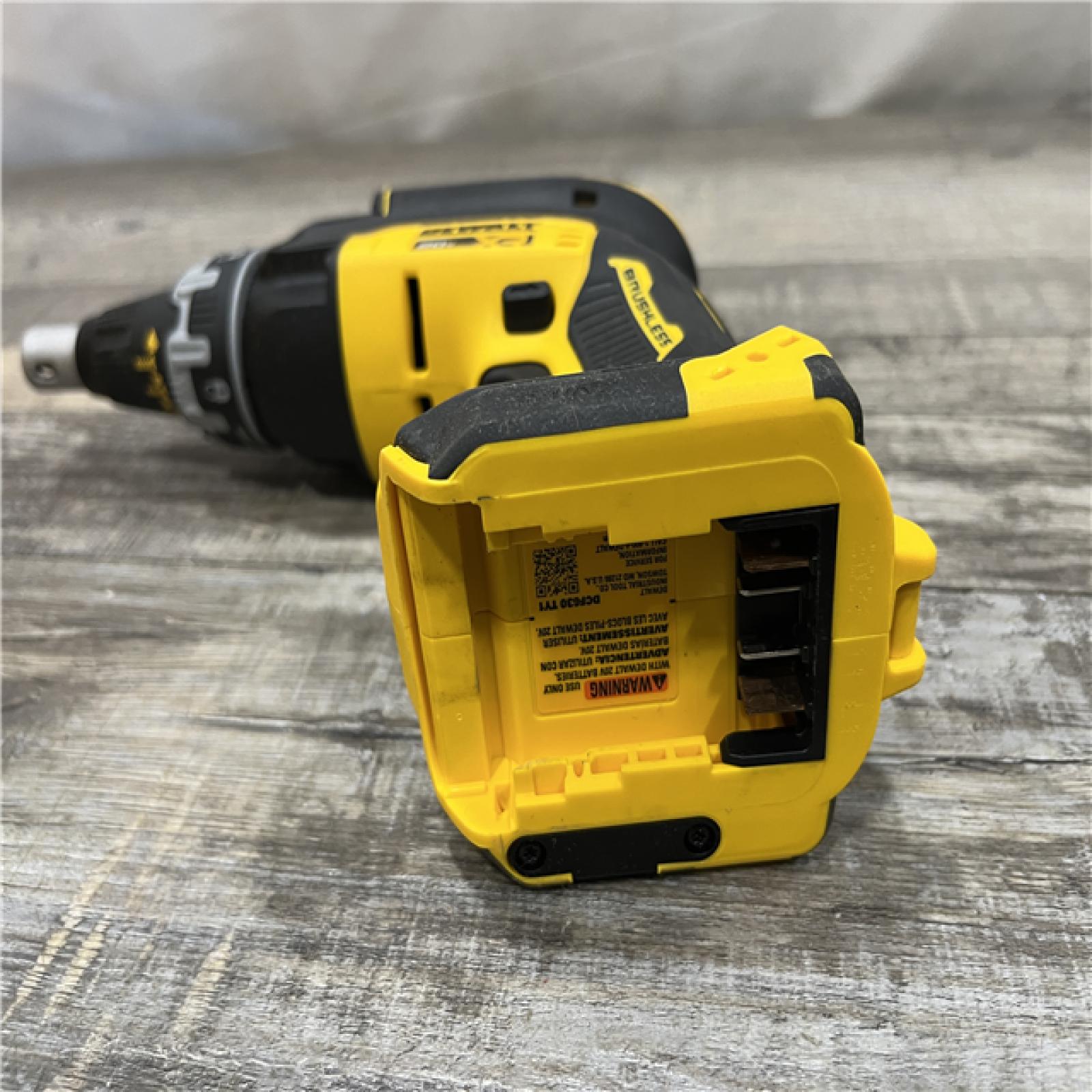 AS-IS DEWALT XR 20V MAX Lithium-Ion Cordless Brushless Screw Gun (Tool Only)