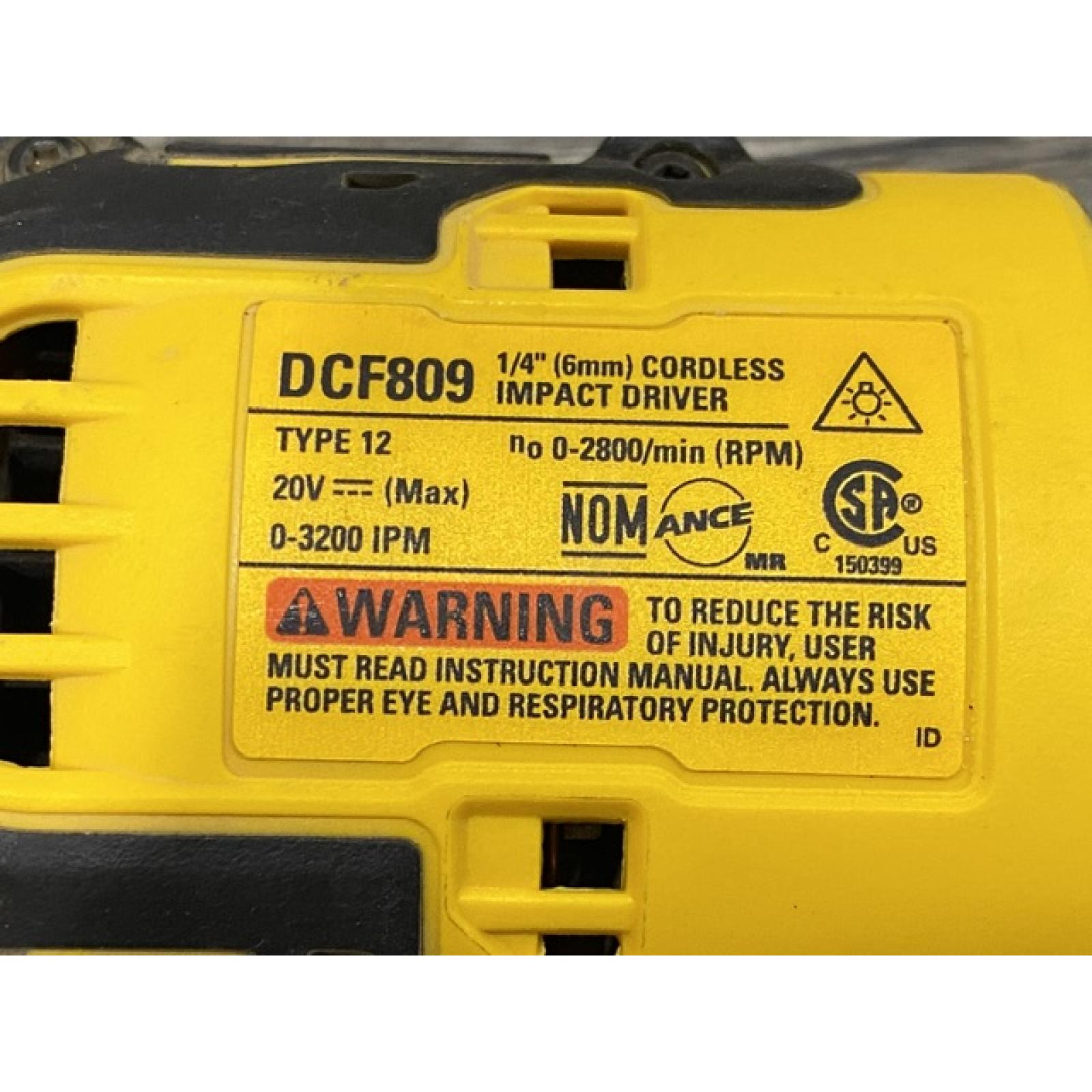 AS-IS DEWALT Atomic 20V Max Lithium-Ion Brushless Cordless Compact 1/4 in. Impact Driver Kit