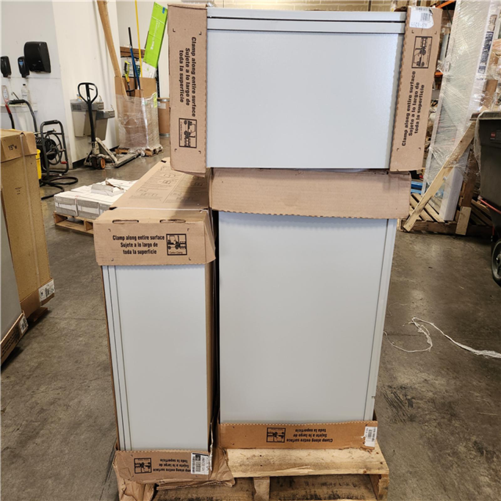 Phoenix Location AS-IS Hampton Bay Assembled Wall Kitchen Cabinet in Dove Gray Pallet