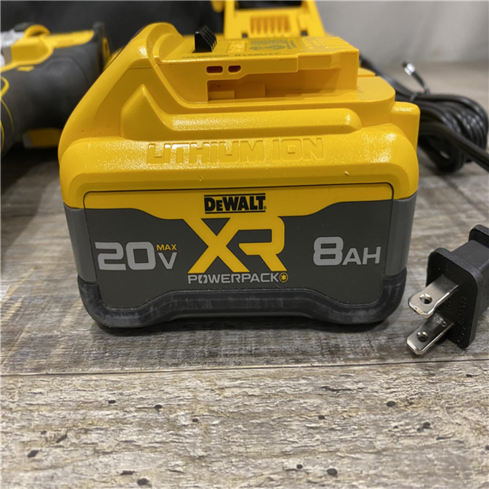 AS-IS DEWALT Atomic 20V Max Lithium-Ion Brushless Cordless Compact 1/4 in. Impact Driver Kit