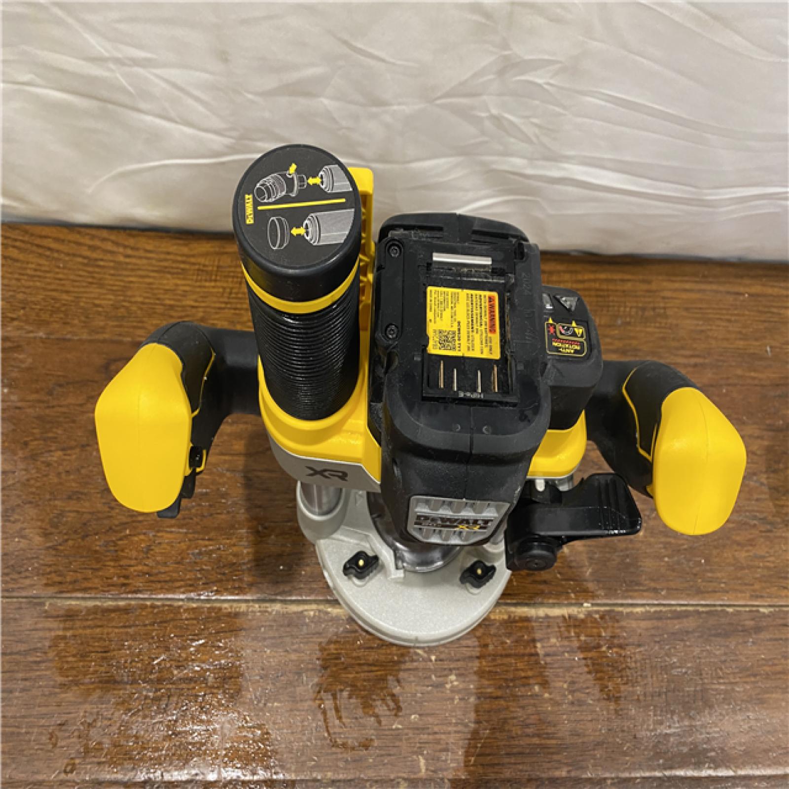 AS-IS 20V MAX XR 2-1/4 Peak HP Brushless Cordless Plunge Router (Tool Only)