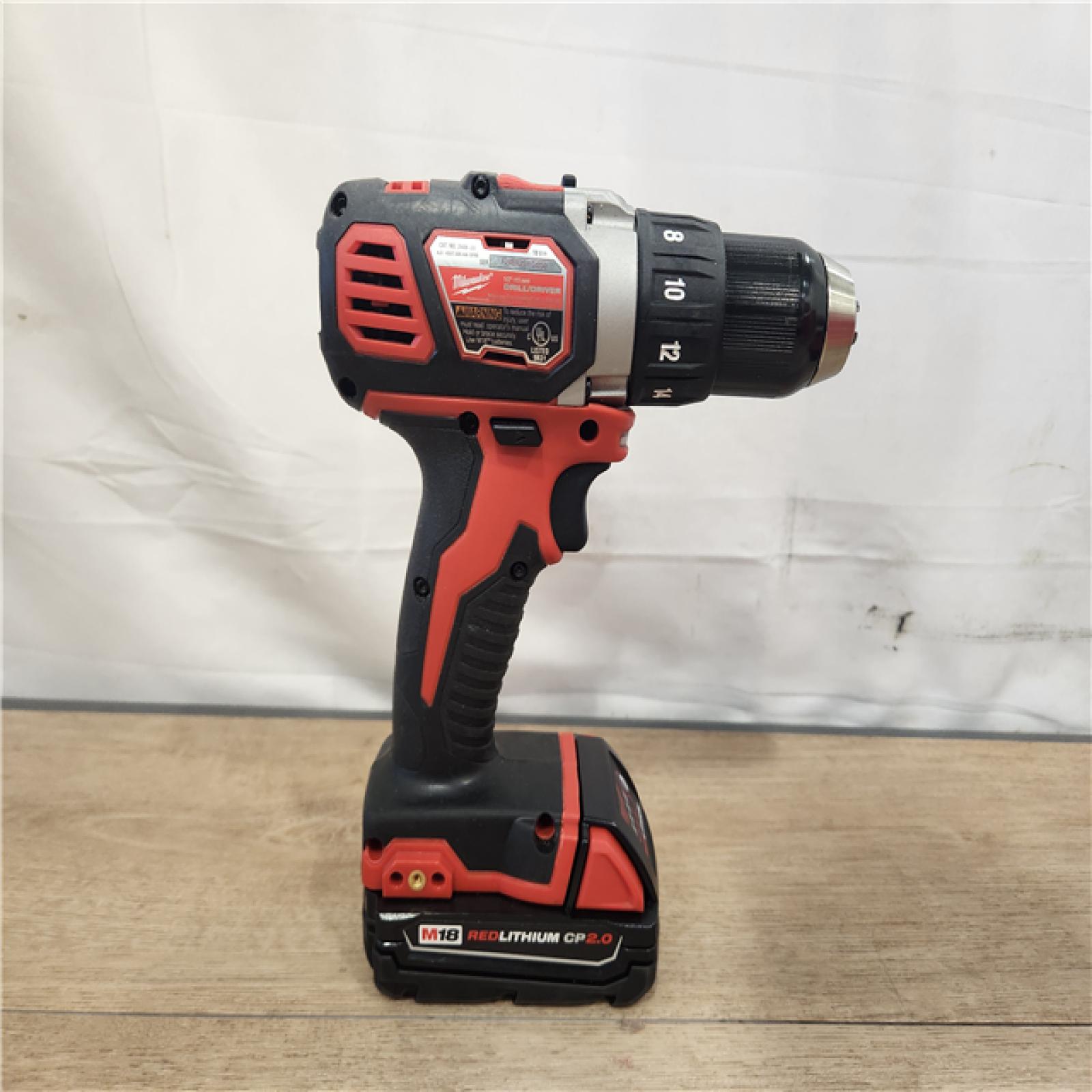 AS-IS- Milwaukee 18V Lithium-Ion Brushless Cordless 1/2 in. Compact Drill/Driver Kit