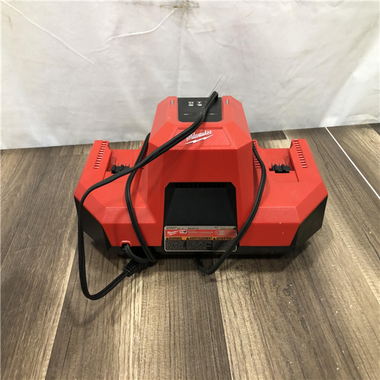 AS-IS Milwaukee M18 18V Dual Bay Simultaneous Super Charger Tool-Only
