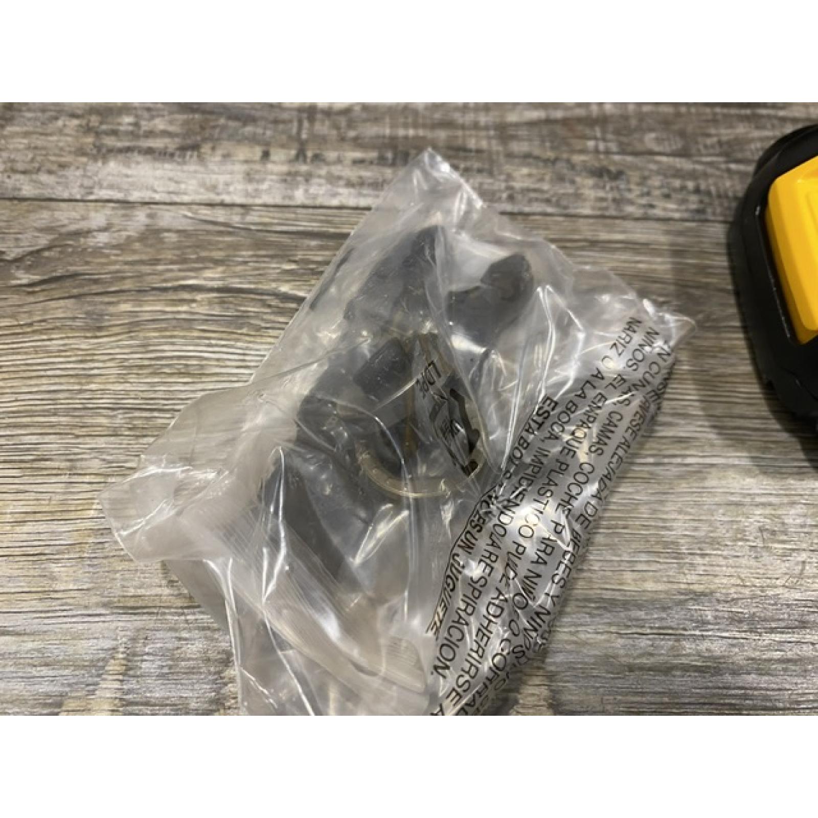 AS-IS DEWALT 20V MAX XR Cordless Brushless 3-Speed Oscillating Multi Tool Kit