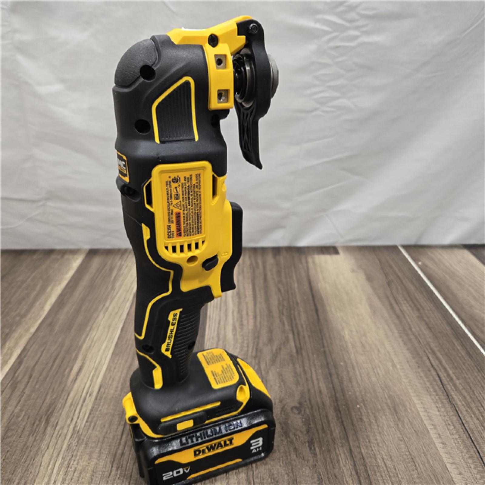 GOOD DEWALT Atomic 20-Volt Lithium-Ion Oscillating Tool Kit with 3 Ah Battery