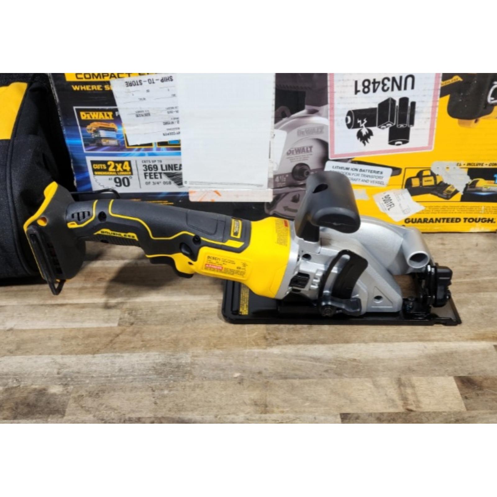 HOUSTON LOCATION - AS-IS DeWalt 20V MAX ATOMIC with POWERSTACK 4-1/2 in. Cordless Brushless Circular Saw Kit (Battery & Charg