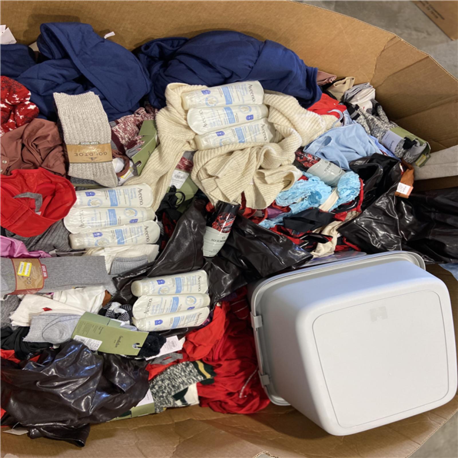 DALLAS LOCATION - BULLSEYE CLOTHING, HOME GOODS PALLET