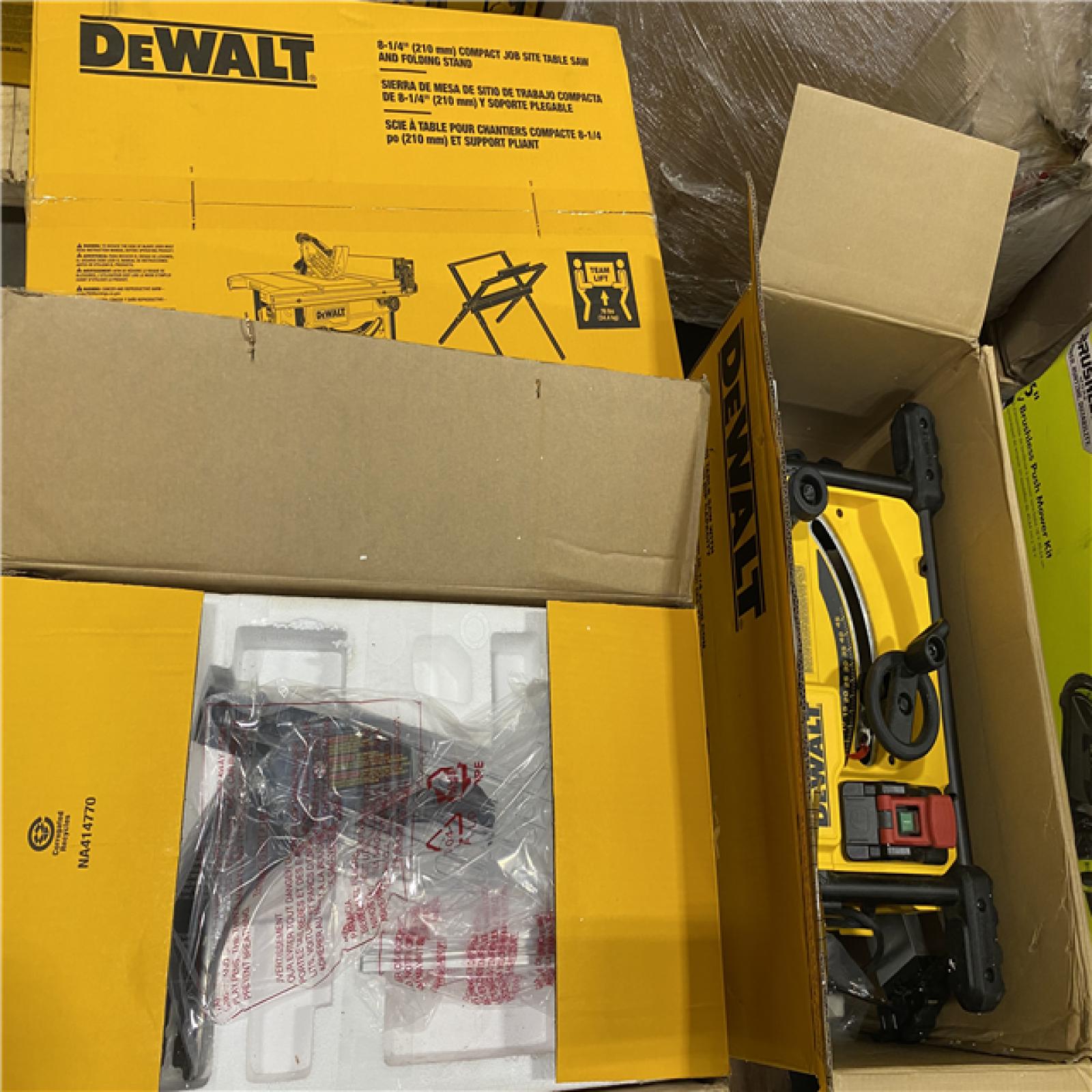 Dallas Location - As-Is DEWALT 15 Amp Corded 8-1/4 in. Compact Portable Jobsite Tablesaw(Lot Of 3)
