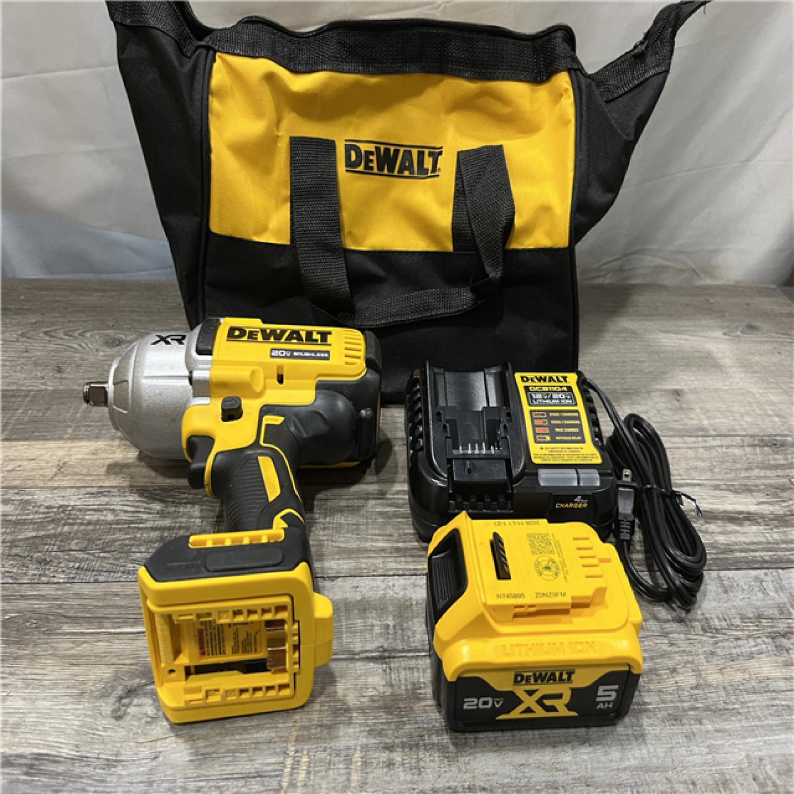 AS-IS DEWALT 20V MAX Lithium-Ion Cordless 1/2 in. Impact Wrench Kit