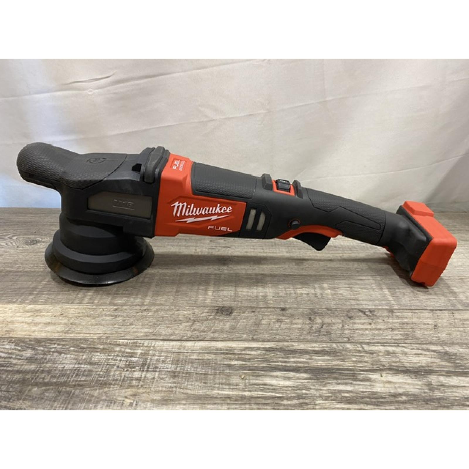 AS-IS Milwaukee  FUEL18V Lithium-Ion Brushless Cordless 15MM DA Polisher (Tool-Only)