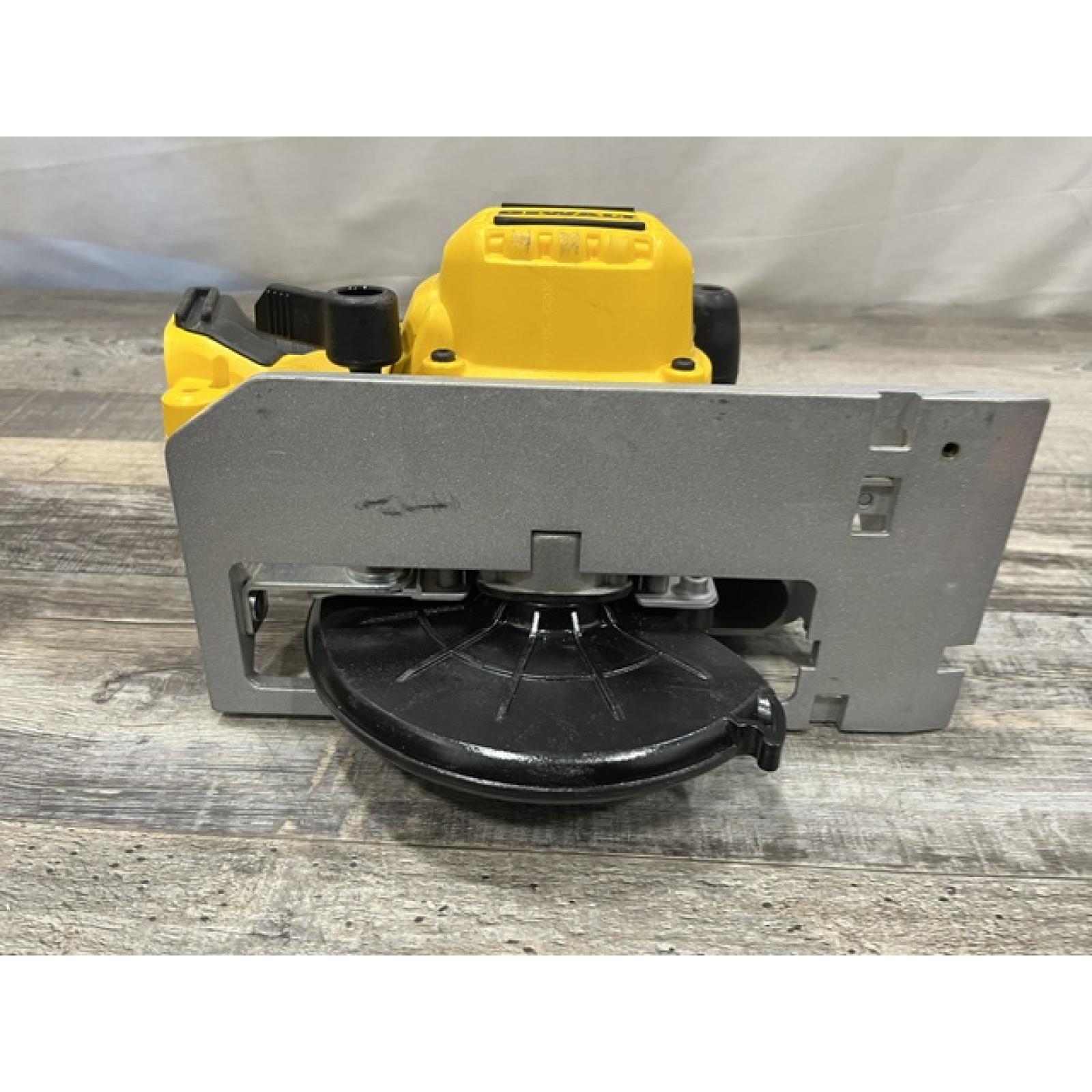 AS-IS DEWALT 20V MAX Cordless Brushless 6-1/2 in. Sidewinder Style Circular Saw (Tool Only)