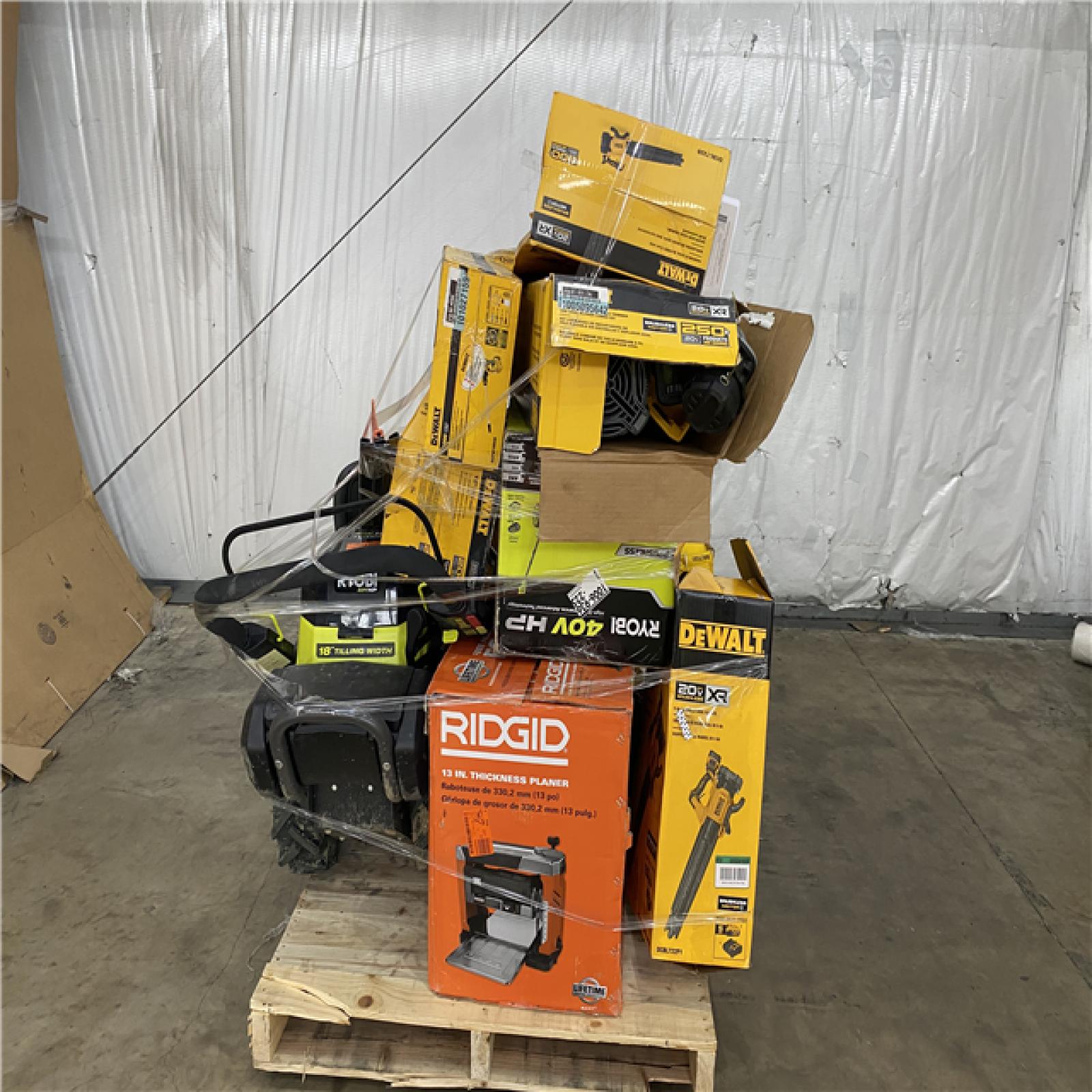 Houston Location AS IS - Tool Pallet