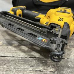 AS-IS DEWALT 20V MAX XR 16-Gauge Electric Cordless Angled Finishing Nailer Kit