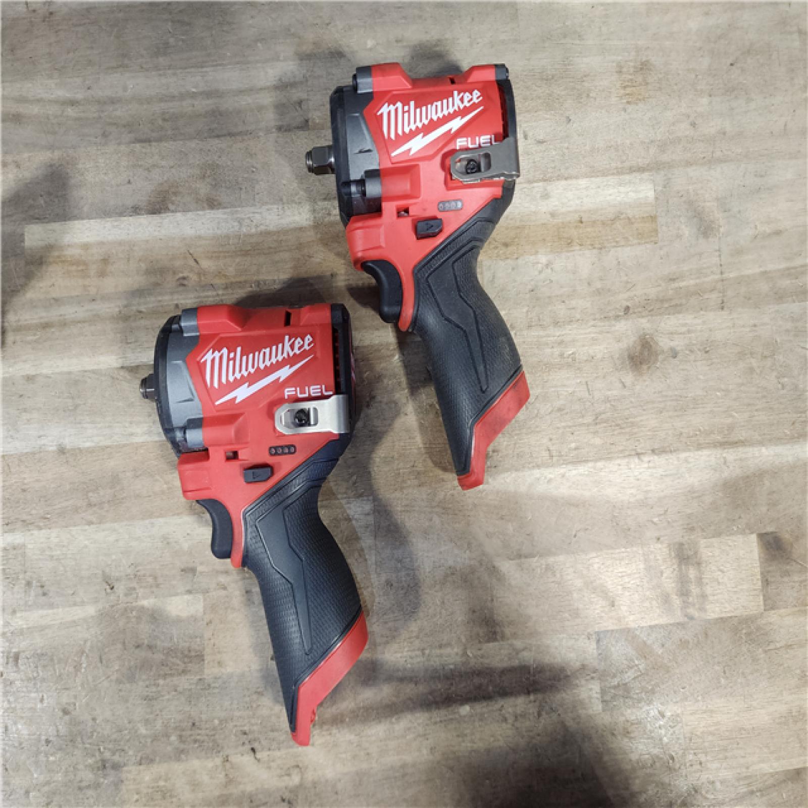 HOUSTON LOCATION - AS-IS MILWAUKEE 2 TOOL COMBO KIT W/ (2) BATTERY & CHARGER