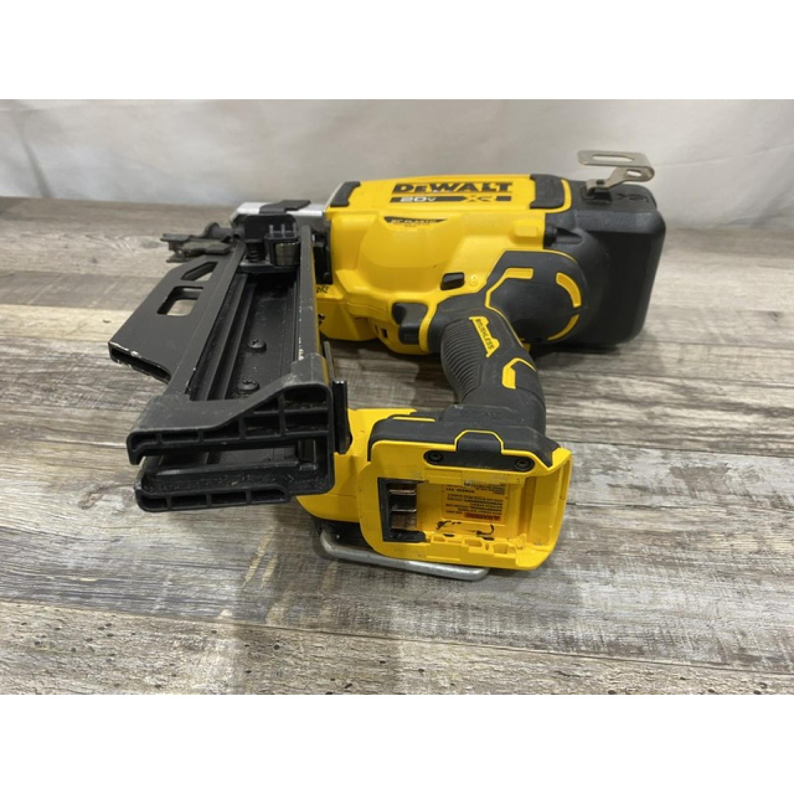 AS-IS DEWALT 20-Volt 21° Cordless Framing Nailer (Tool-Only)