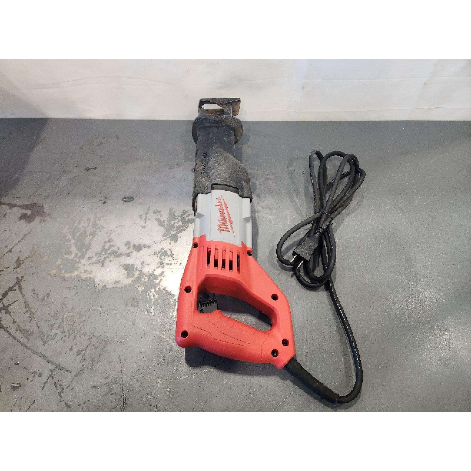 AS-IS- Milwaukee SAWZALL Reciprocating Saw Kit