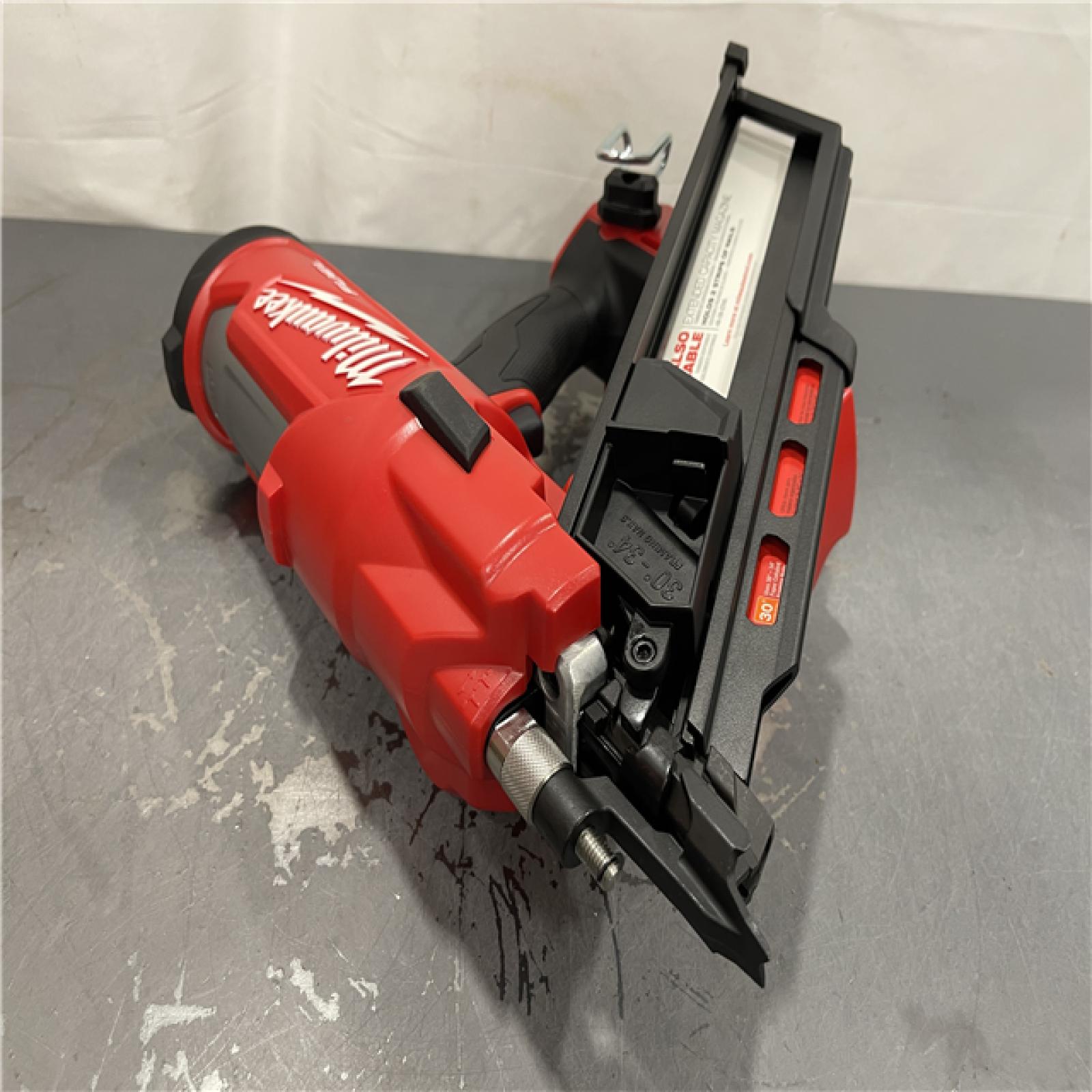 AS-IS - Milwaukee M18 FUEL 3-1/2 in. 18-Volt 30-Degree Lithium-Ion Brushless Cordless Framing Nailer