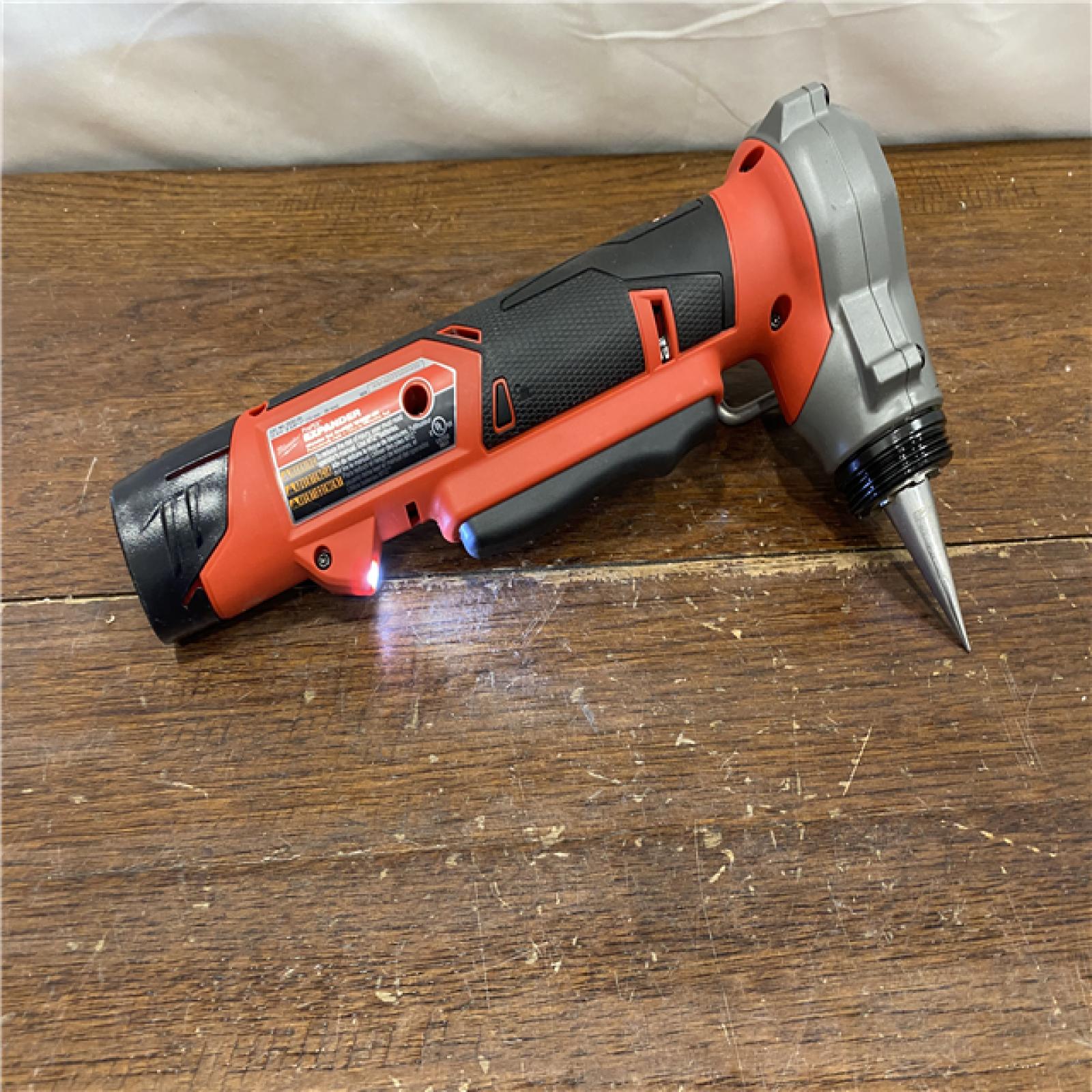 AS-IS Milwaukee 2532-22 Expander Kit W/ 1/2 -1  Heads