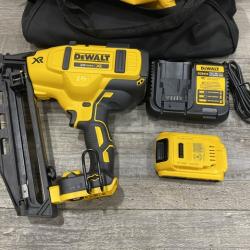 AS-IS DEWALT 20V MAX XR 16-Gauge Electric Cordless Angled Finishing Nailer Kit