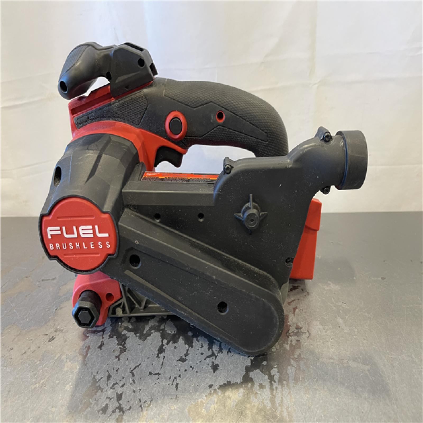 AS-IS - Milwaukee M18 FUEL 18-Volt Lithium-Ion Cordless Belt Sander