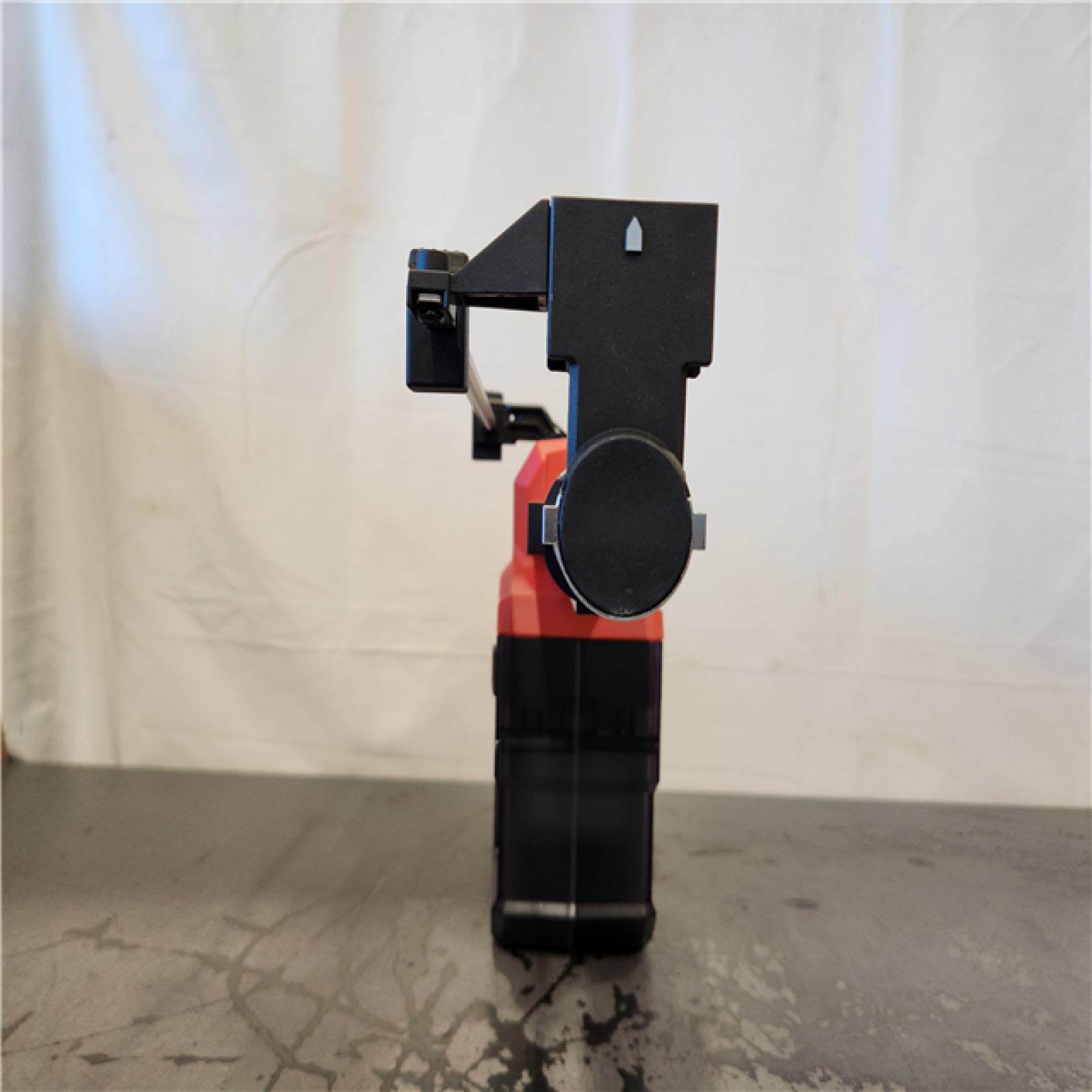 AS-IS- M18 18-Volt Lithium-Ion Cordless HammerVac HEPA Filtered 1-1/8 in. Dust Extractor (Tool-Only)