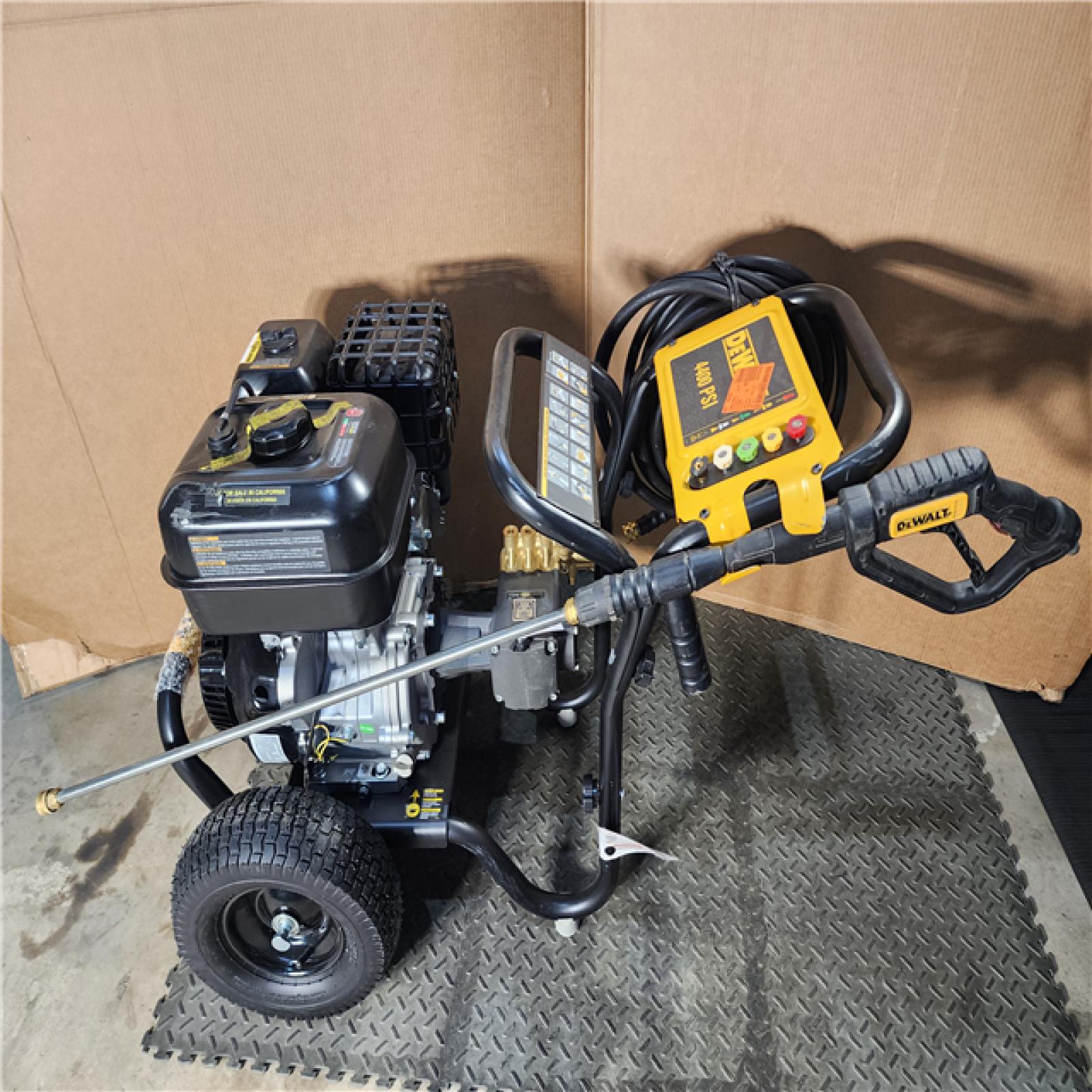 HOUSTON LOCATION - AS-IS DEWALT 4400 PSI 4.0 GPM Cold Water Gas Pressure Washer